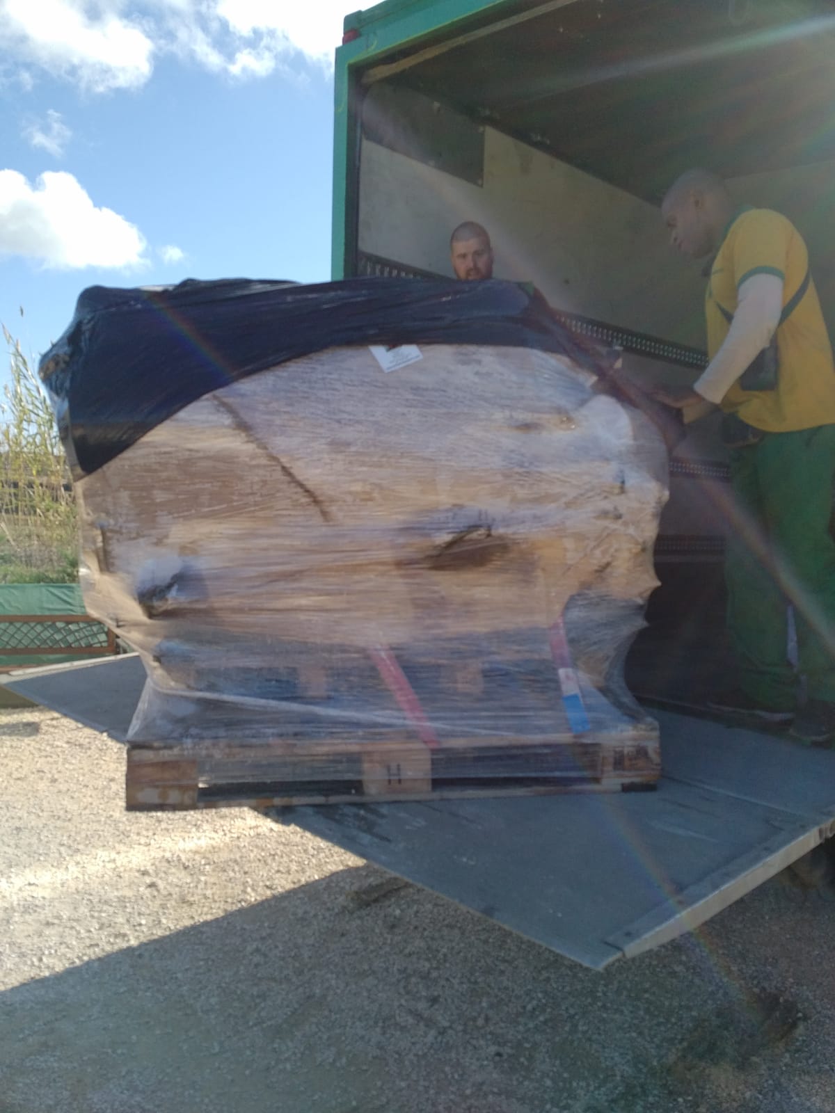 Transport & Shipping of Scania DSC12 400 HP & Scania GRS900 manual gearbox to Lusaka - Zambia.