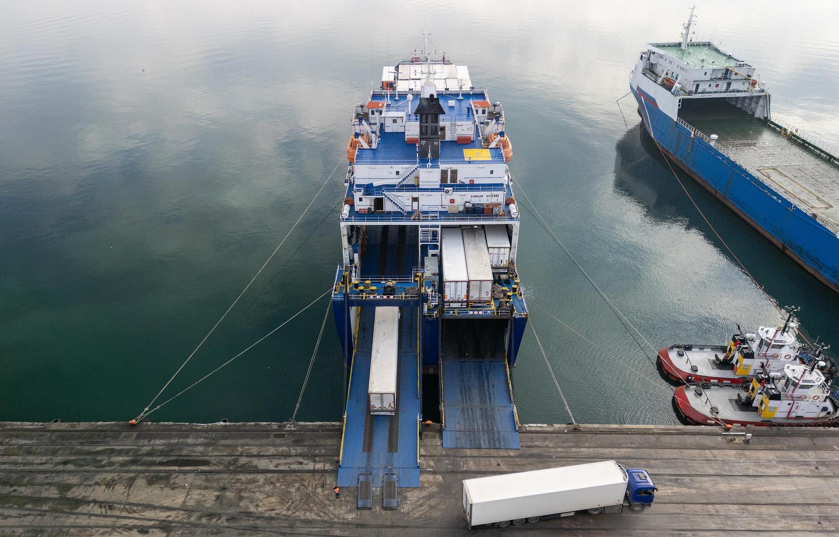 Shipping Trucks from Southampton / Tilbury - UK to Walvis Bay - Namibia