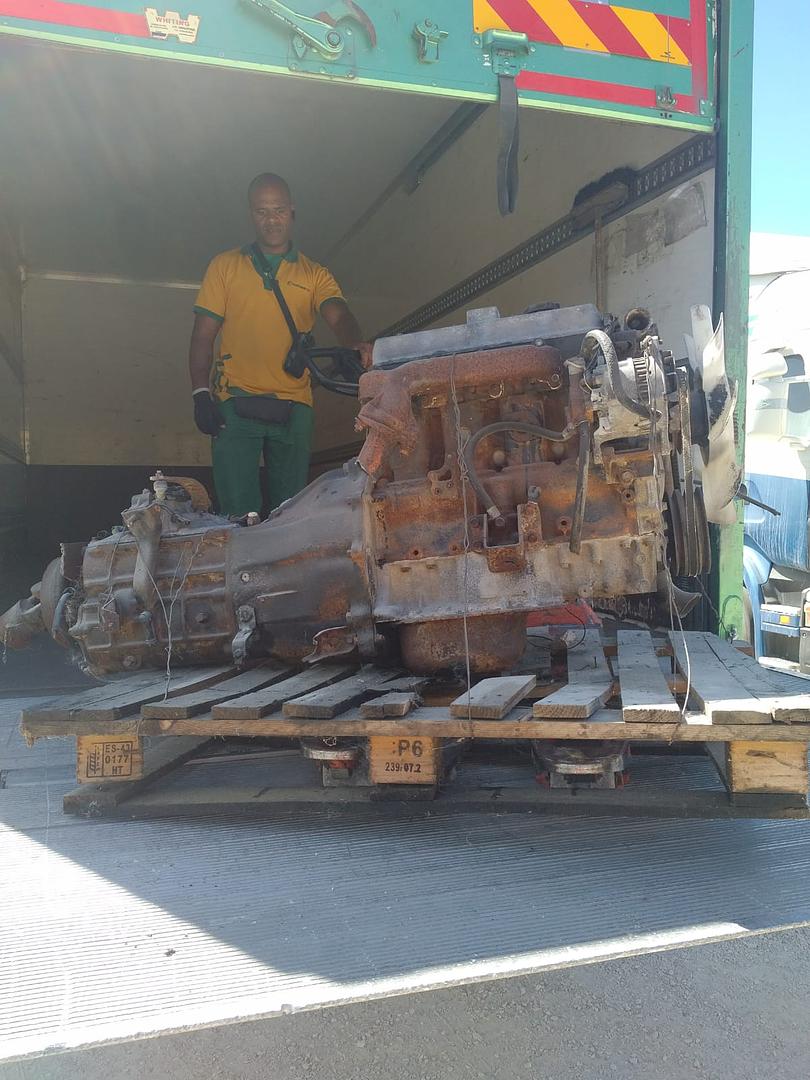 Engine & Gearbox Shipping from Europe Worldwide – Pallet Freight & Export Service