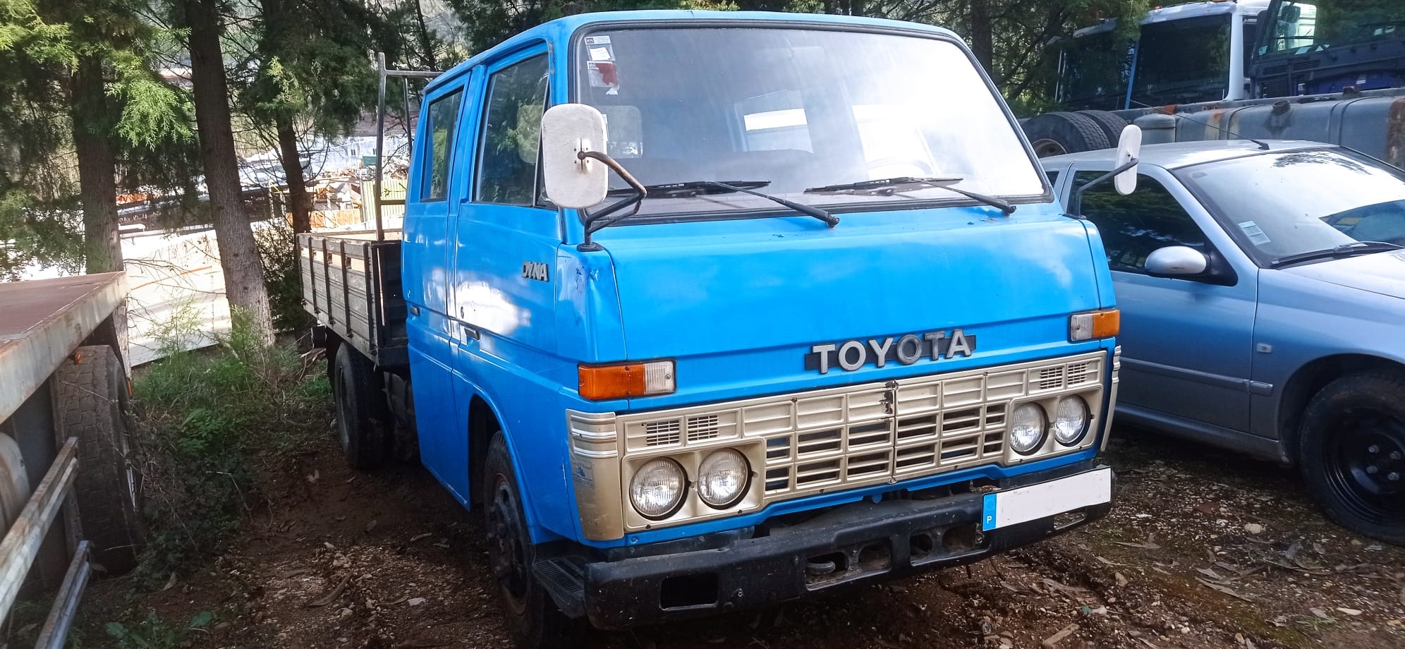 Left hand drive Toyota Dyna BU30 crew cab 6 seats 3.0 diesel truck recently sold to Freetown - Sierra Leone.