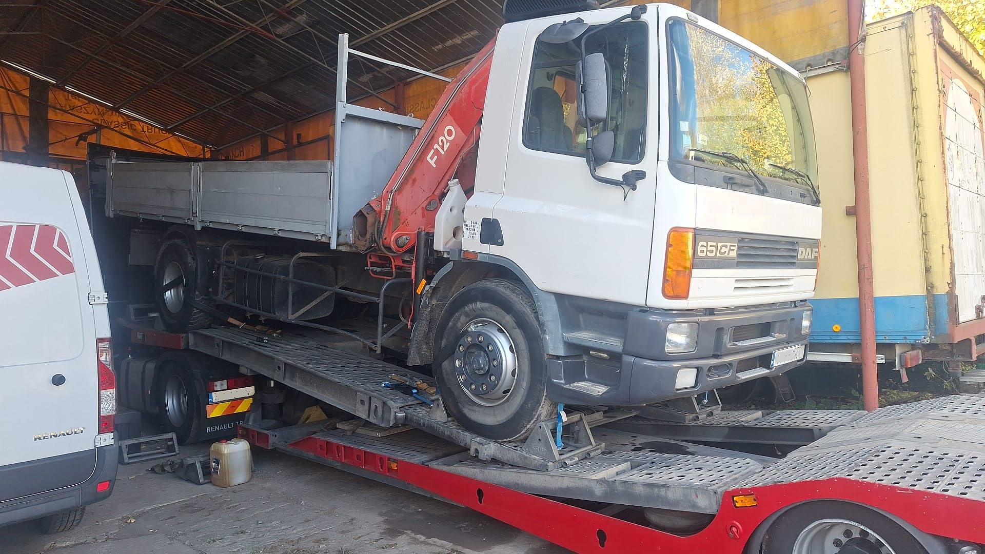 1999 DAF CF65 Dropside Truck with Crane – Transport & Shipping from Poland to Lagos, Nigeria