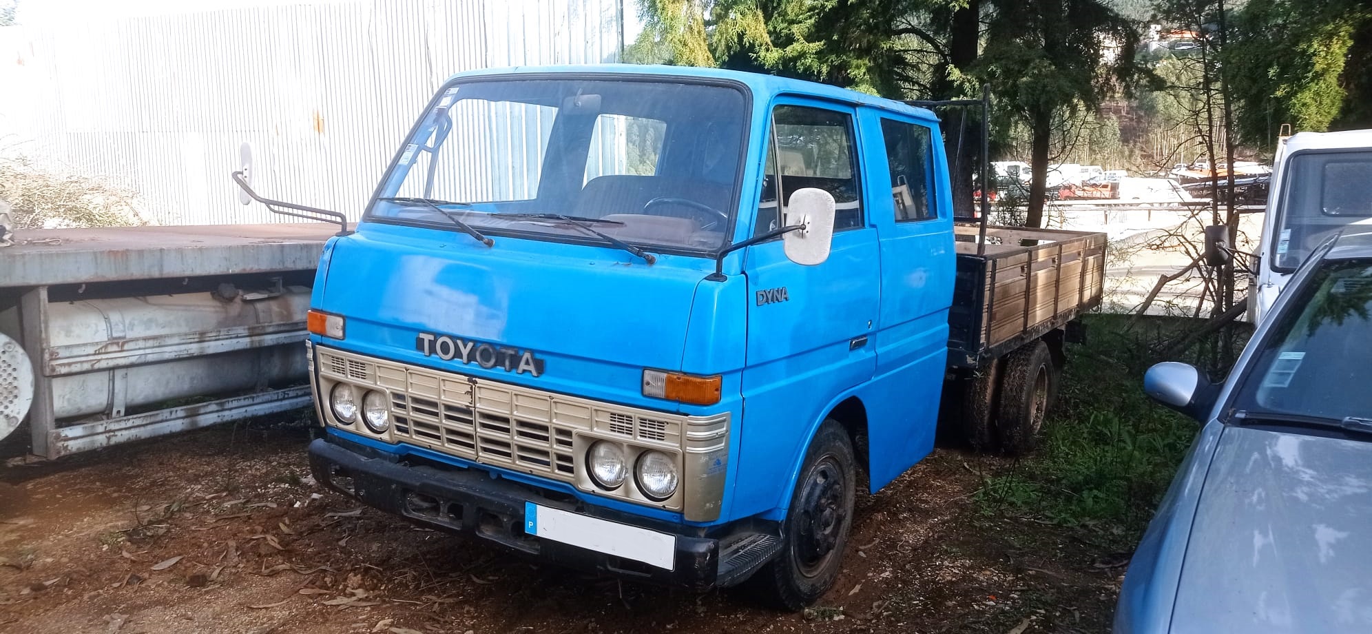 Left hand drive Toyota Dyna BU30 crew cab 6 seats 3.0 diesel truck recently sold to Freetown - Sierra Leone.