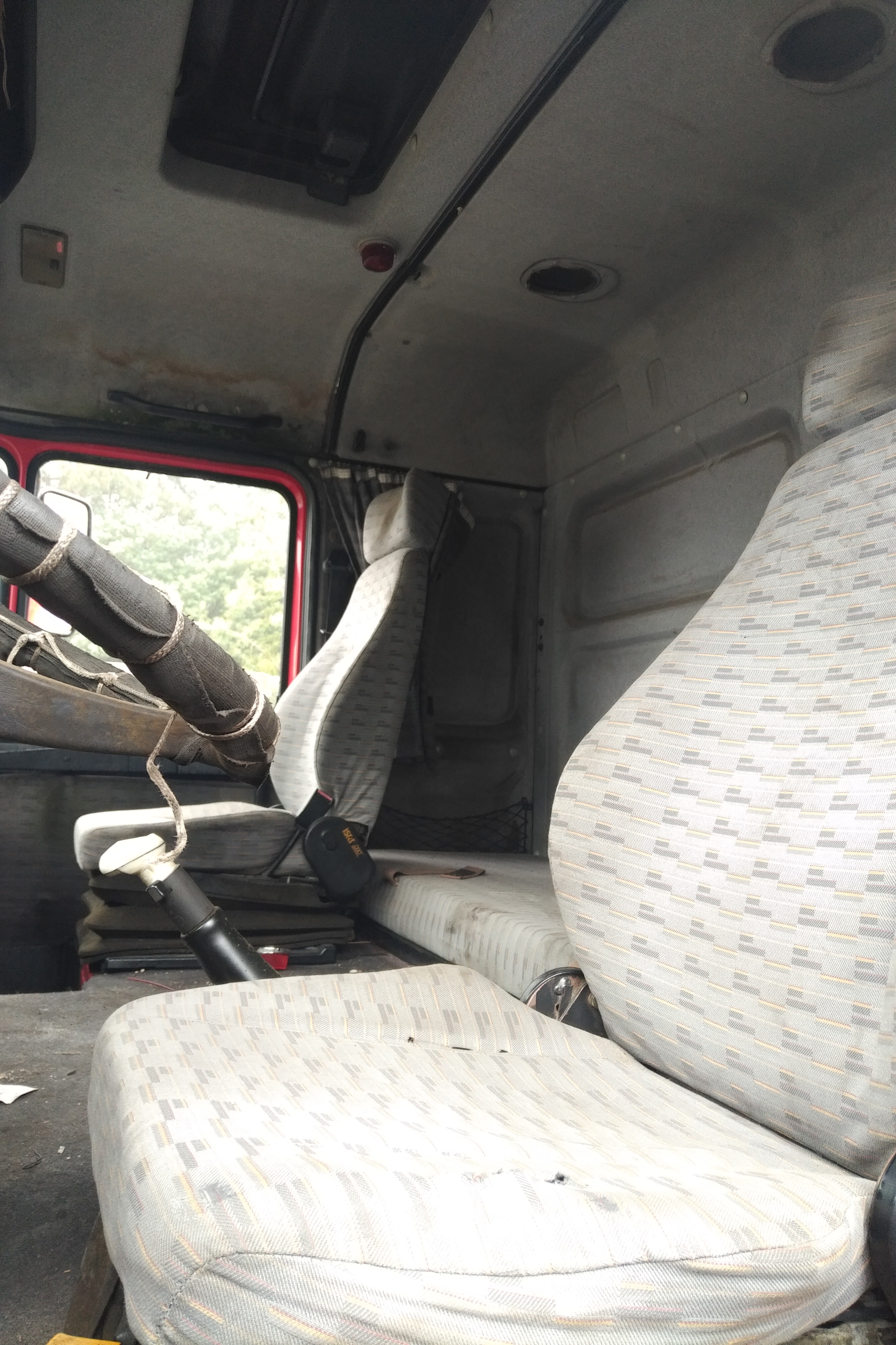 Left hand drive MAN 19.372 ZF manual tractor unit recently sold to Lagos - Nigeria.