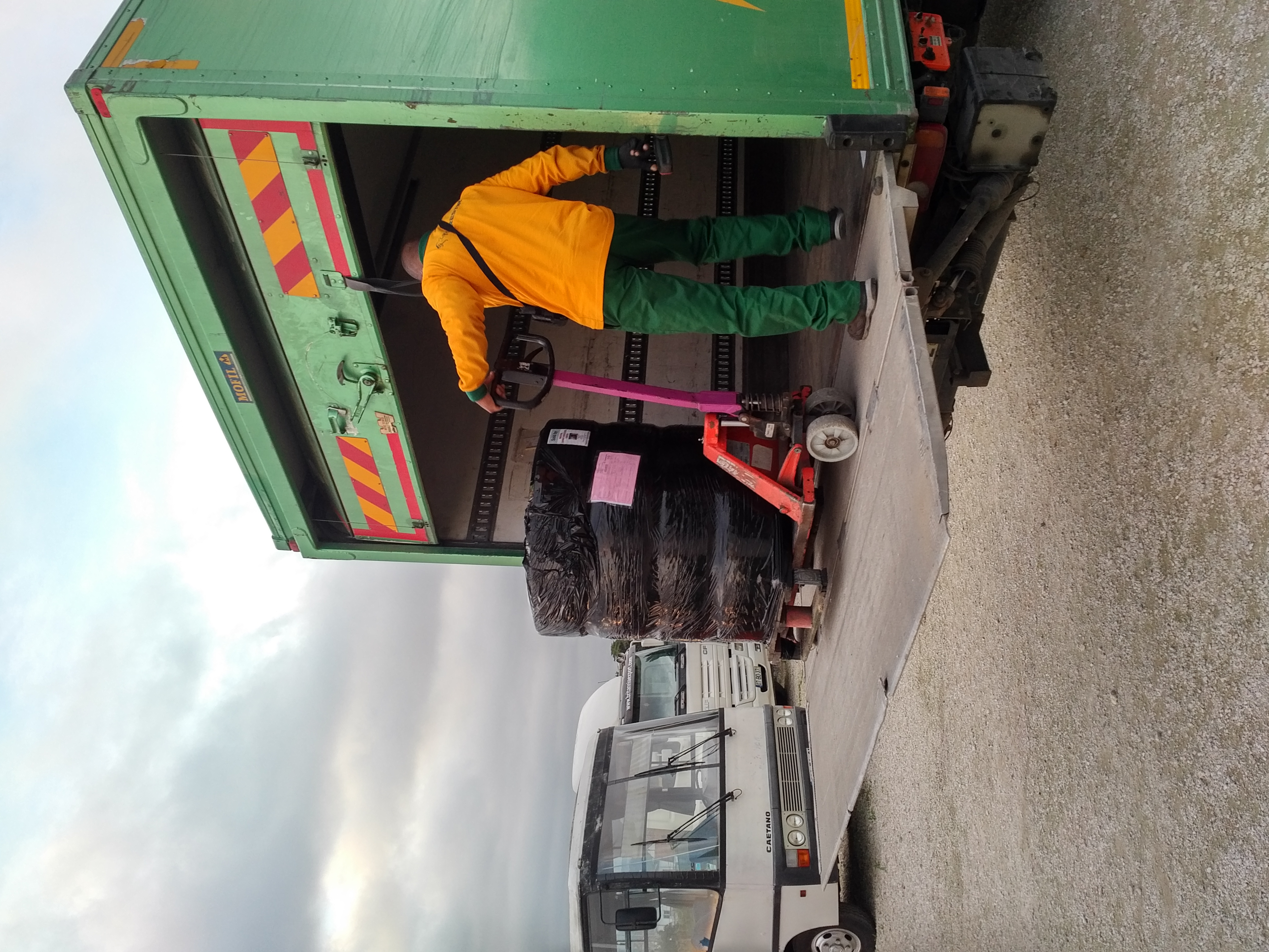 Transport & Delivery of 9.5R17.5 truck tyres to France.