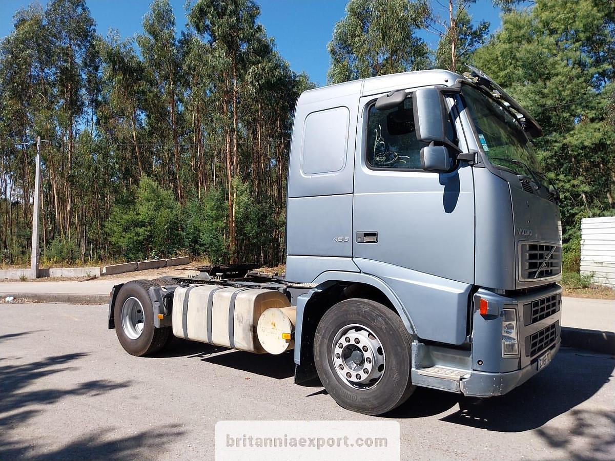 2006 Volvo FH 400 4x2 Tractor Unit for Sale – LHD Euro 3 Manual with Retarder, Hydraulic Kit & Sleeper Cab
