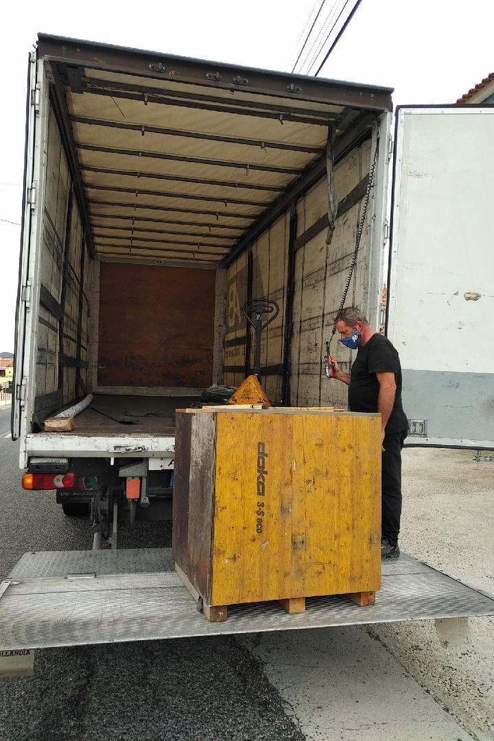 Engine & Gearbox Shipping from Europe Worldwide – Pallet Freight & Export Service
