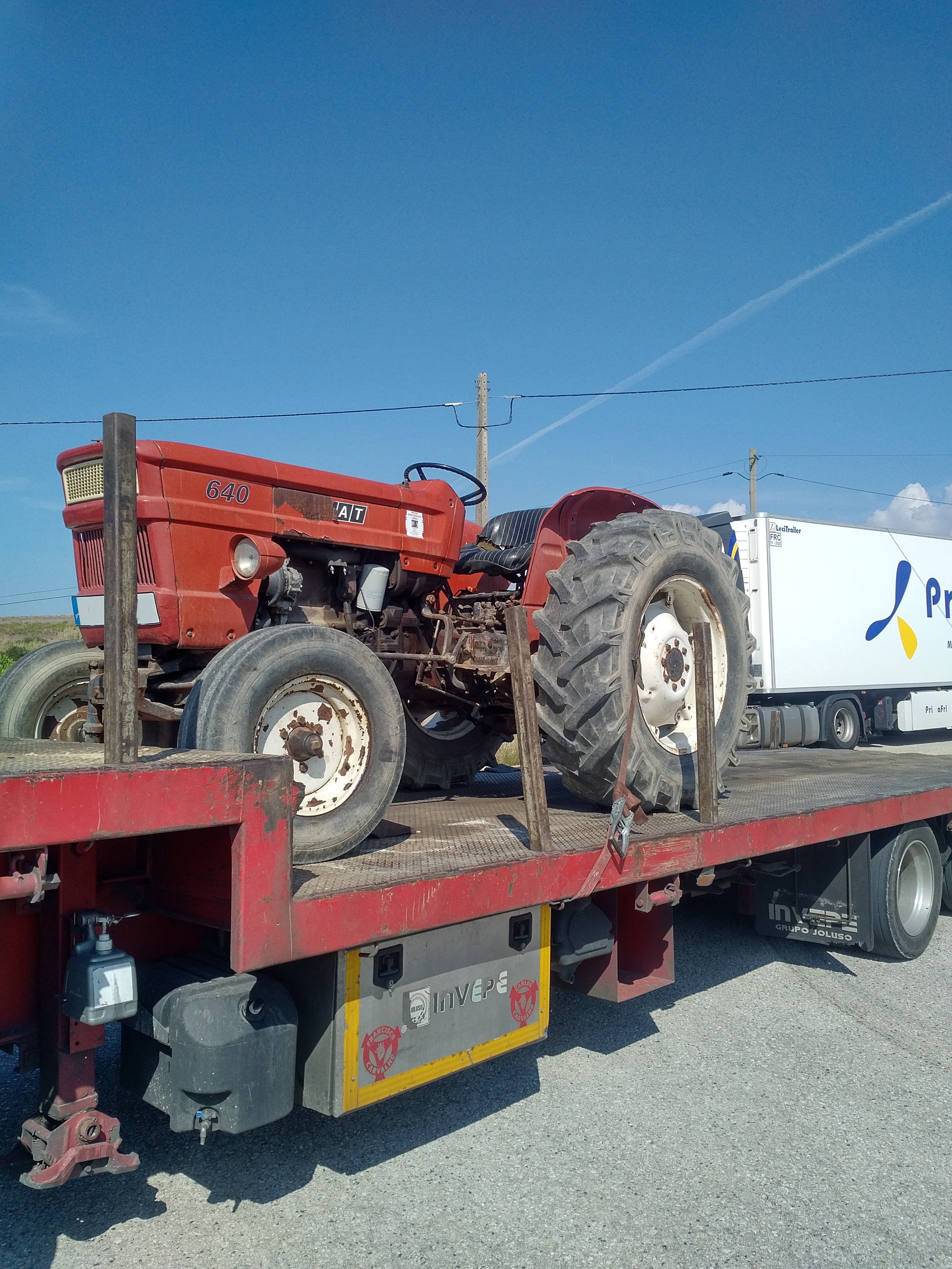 Transport & Delivery of FIAT 640 farm tractor to port.