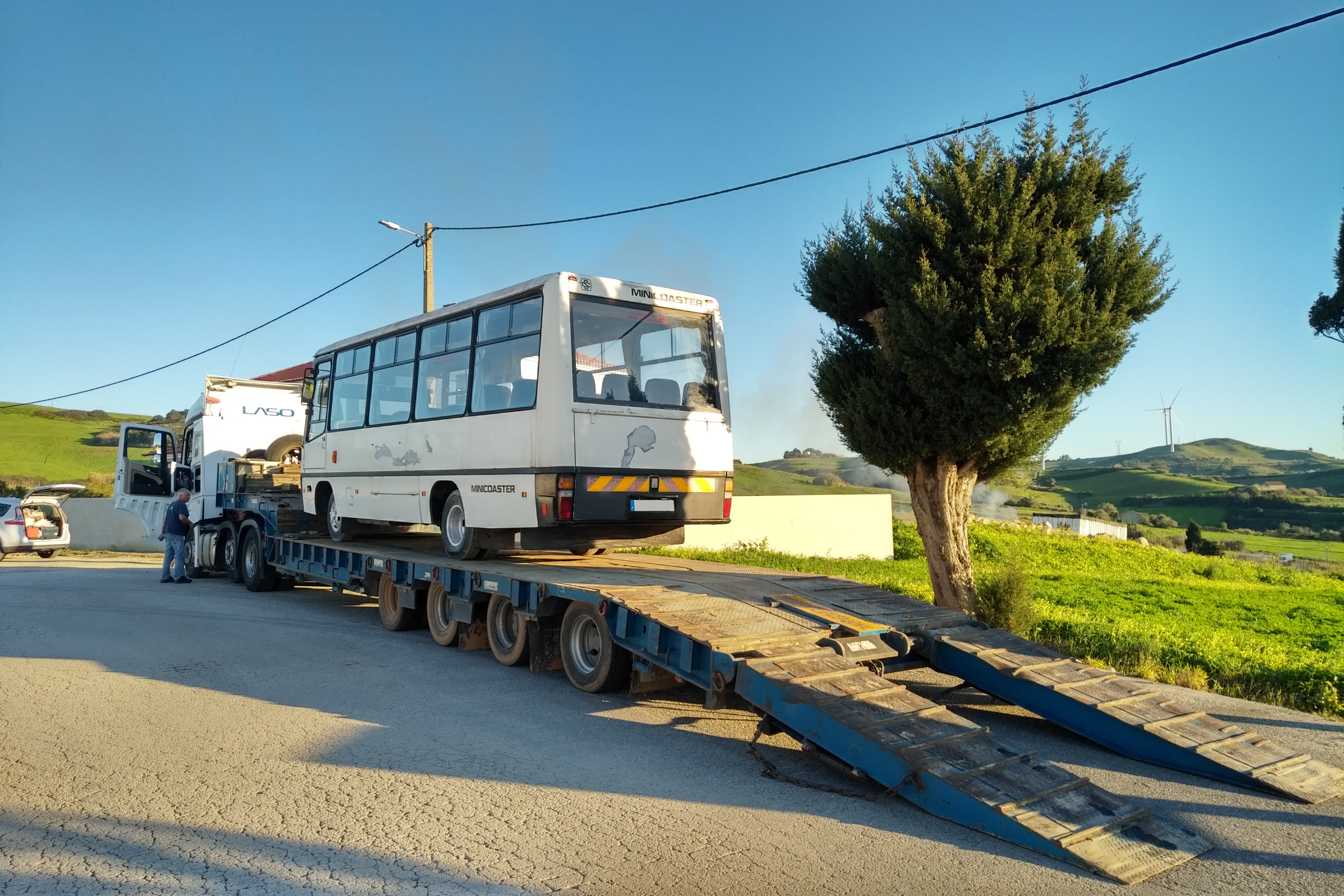 Transport & Delivery of Toyota Coaster 28 seats minibus to Port. Shipping to Bissau - Guinea.