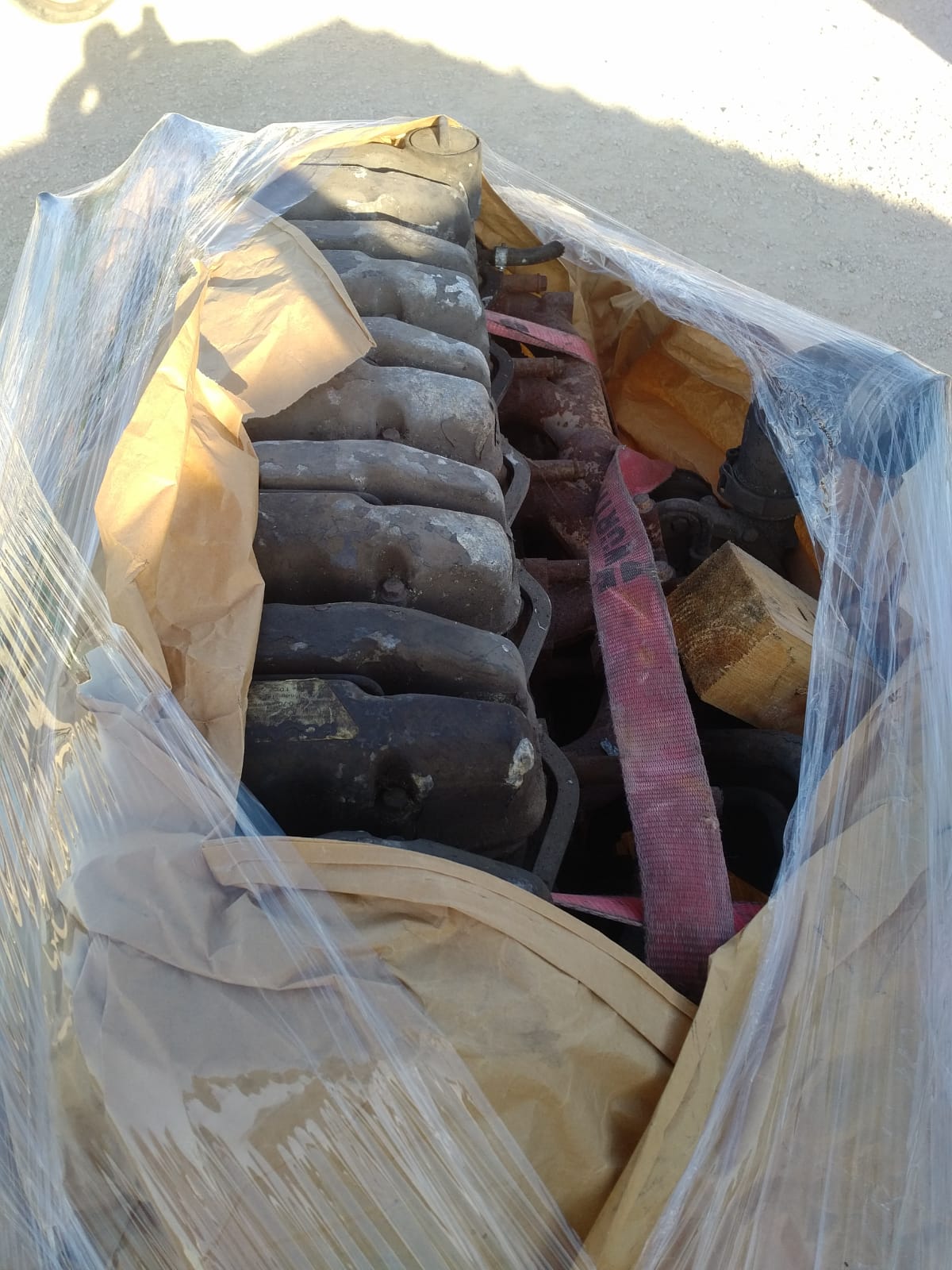 Scania DSC12 400 HP Euro 2 engine & Scania GRS900 manual gearbox ready for shipping to Lusaka - Zambia.