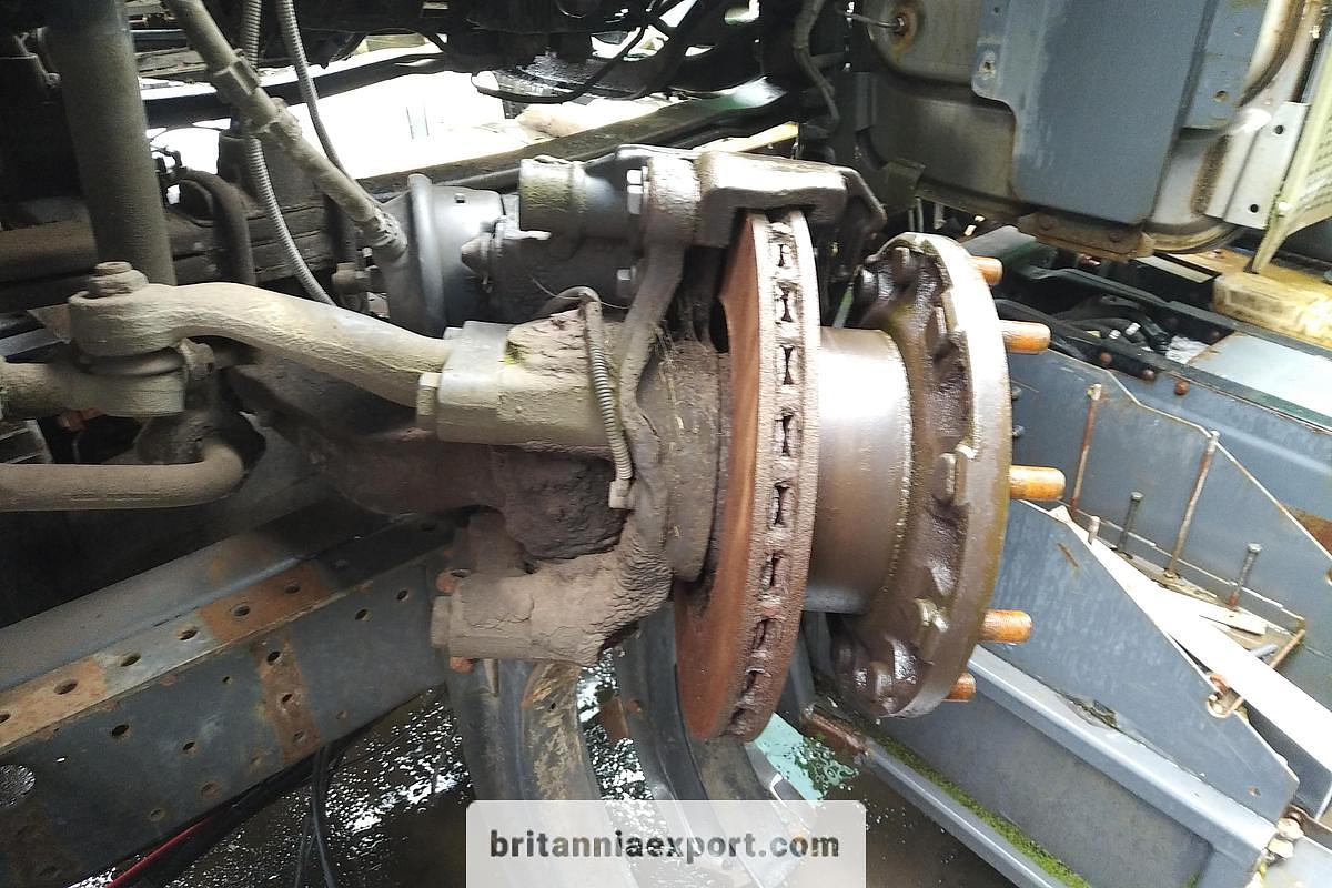 Mercedes-Benz Axor 1824 Front Axle Complete with Front Springs for Sale – Used Original Front Axle Assembly from 2000 Axor Truck