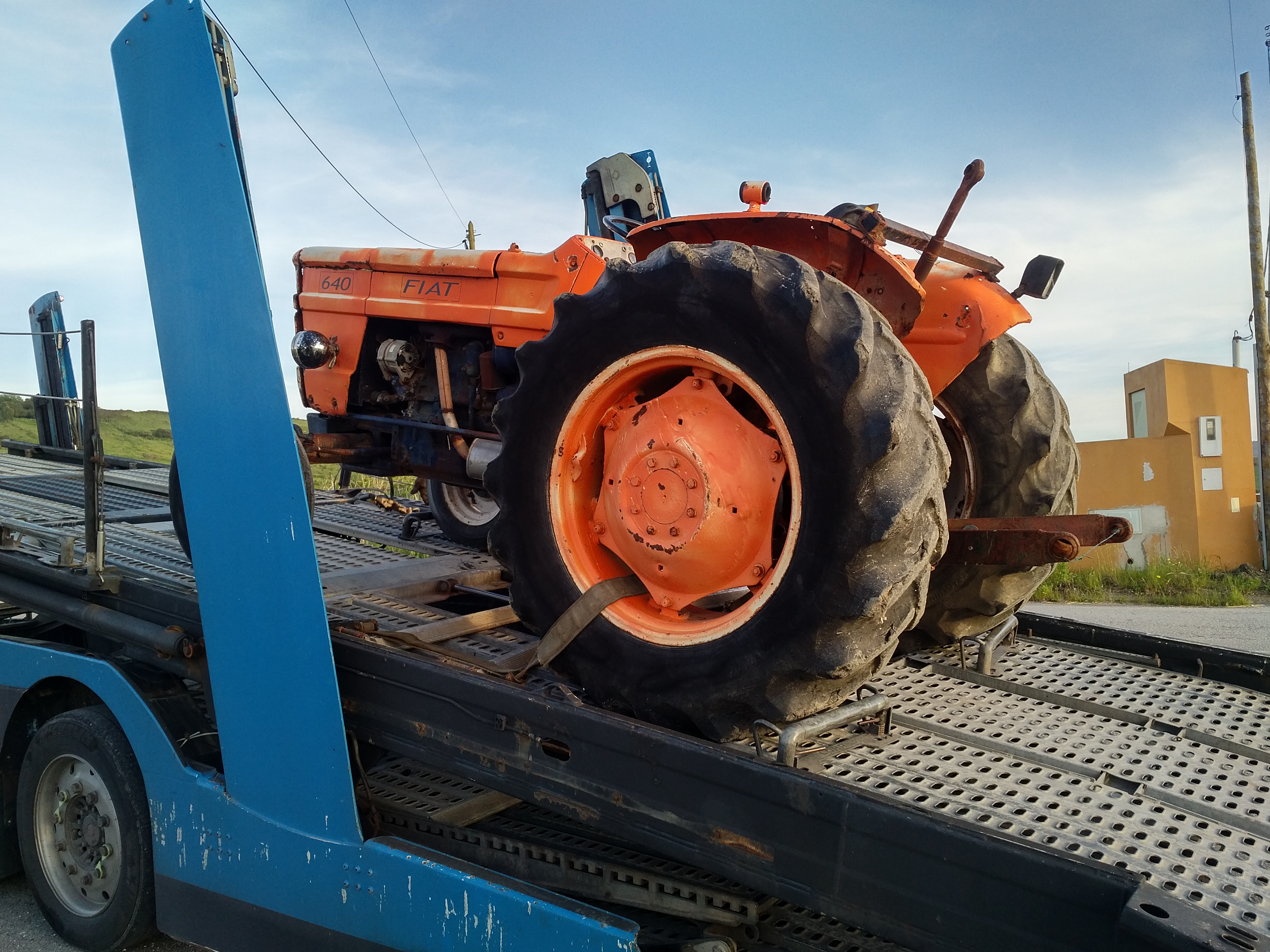 Transport of 1977 FIAT 640 farm tractor to Port. Shipping to Lagos - Nigeria.