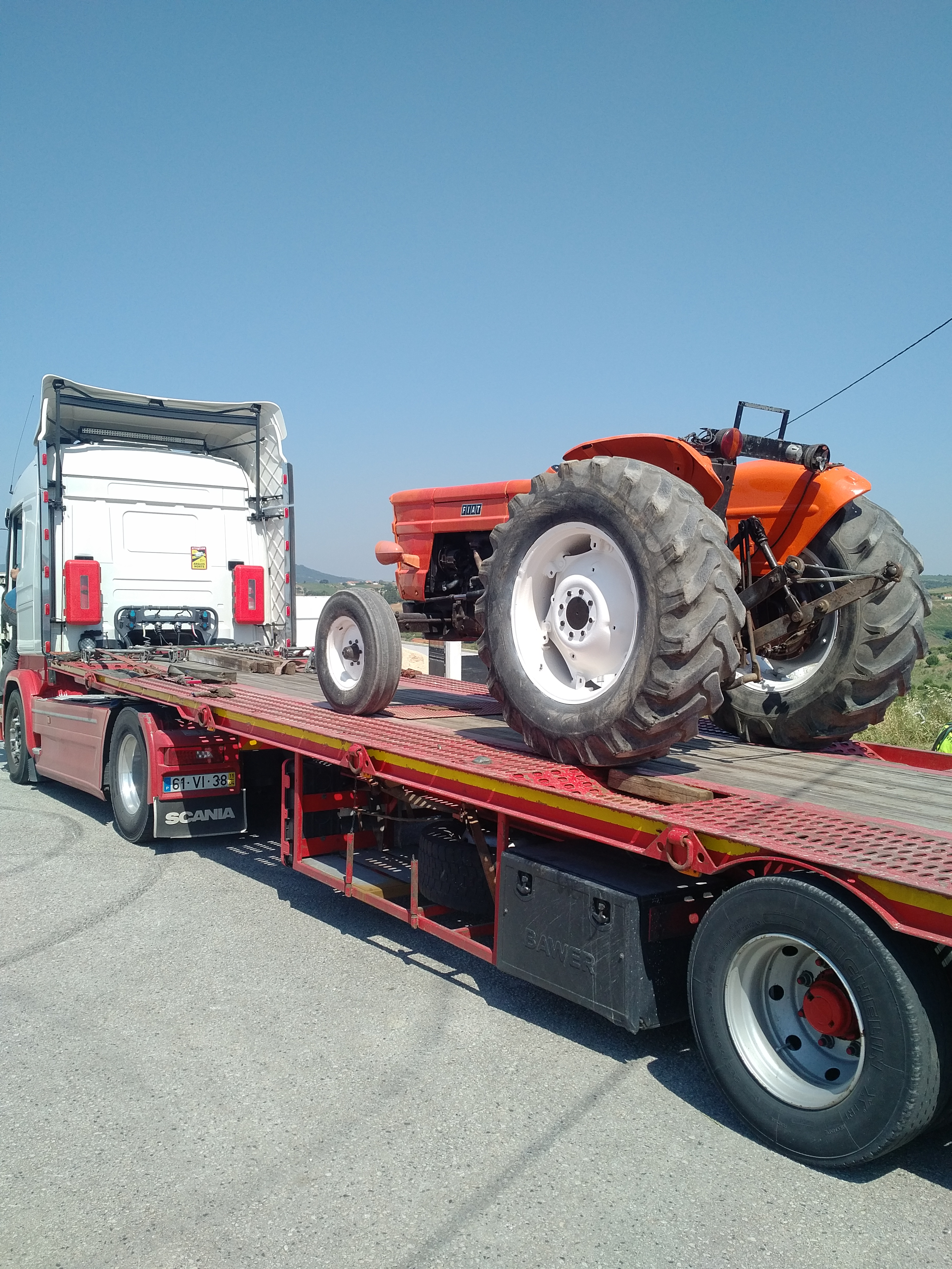 Transport & Delivery of FIAT 640 farm tractor to Antwerp - Belgium. Shipping to Lagos - Nigeria.