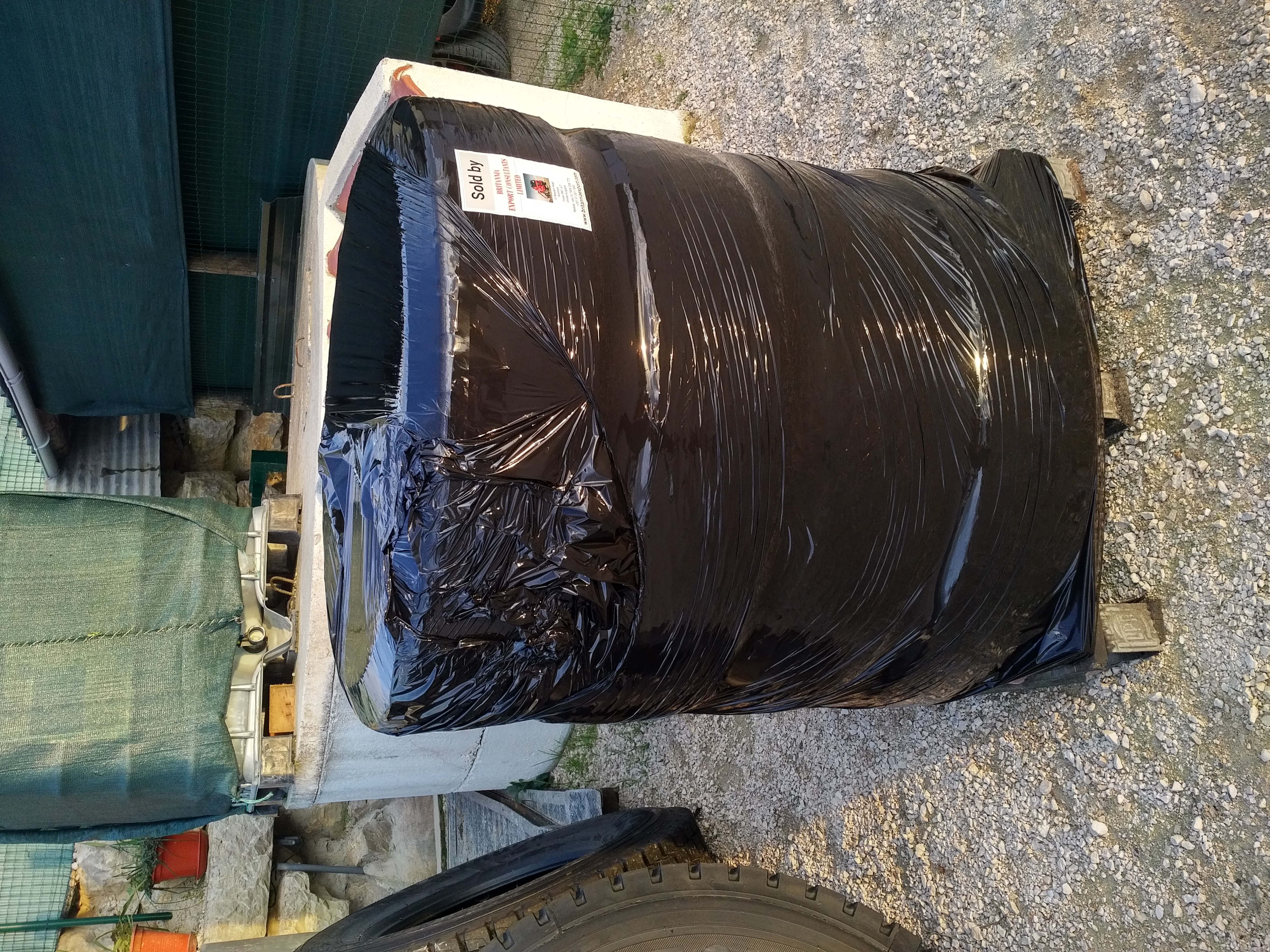 Transport & Delivery of 9.5R17.5 truck tyres to France.