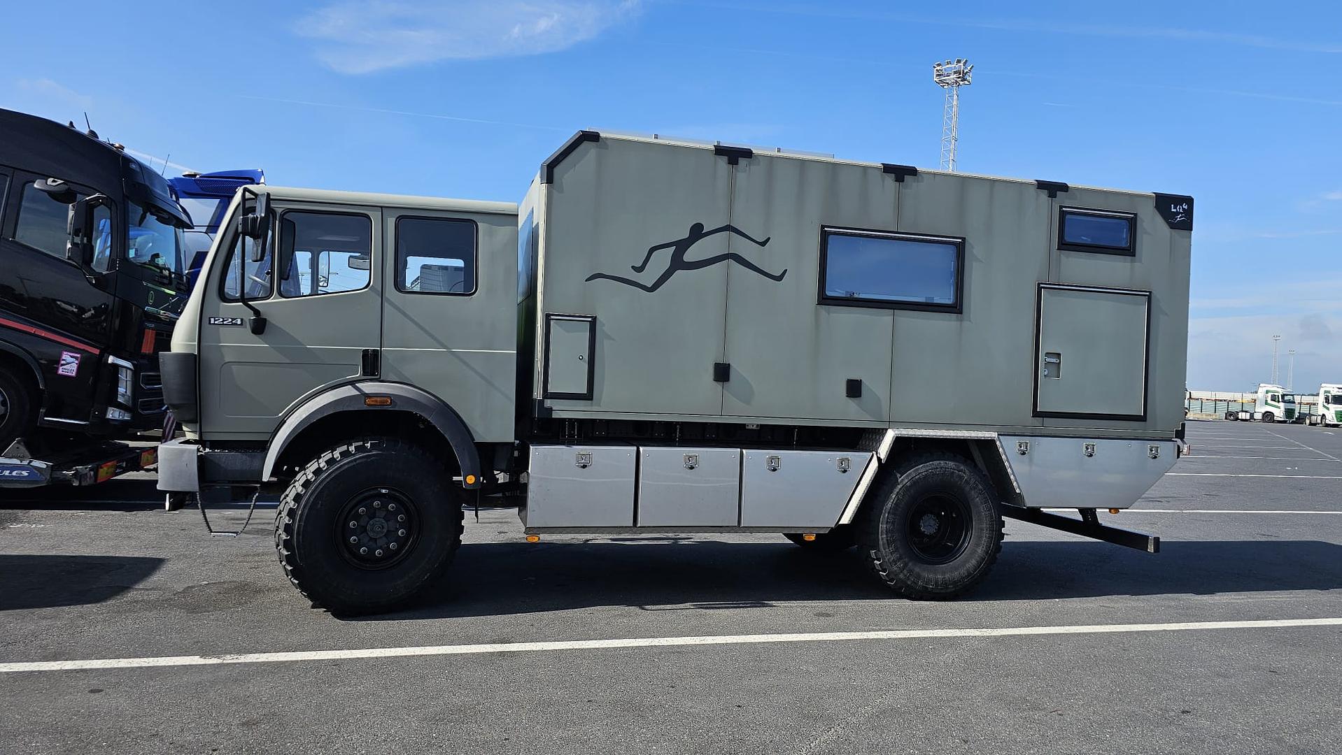 Mercedes-Benz 1224 Expedition Truck Shipped from Zeebrugge Belgium to Walvis Bay Namibia