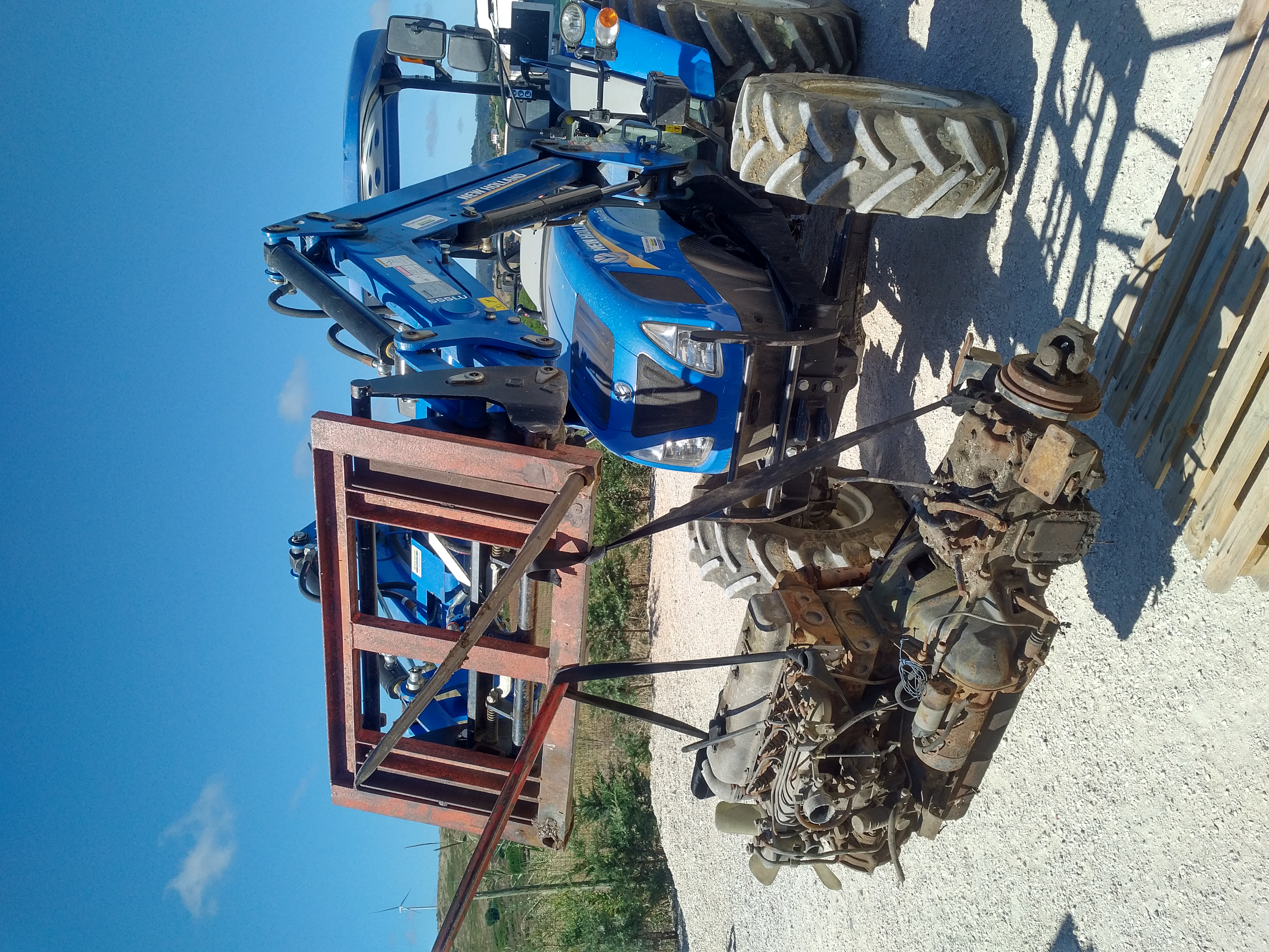 Getting Toyota B engine & gearbox ready for shipping to Harare - Zimbabwe.