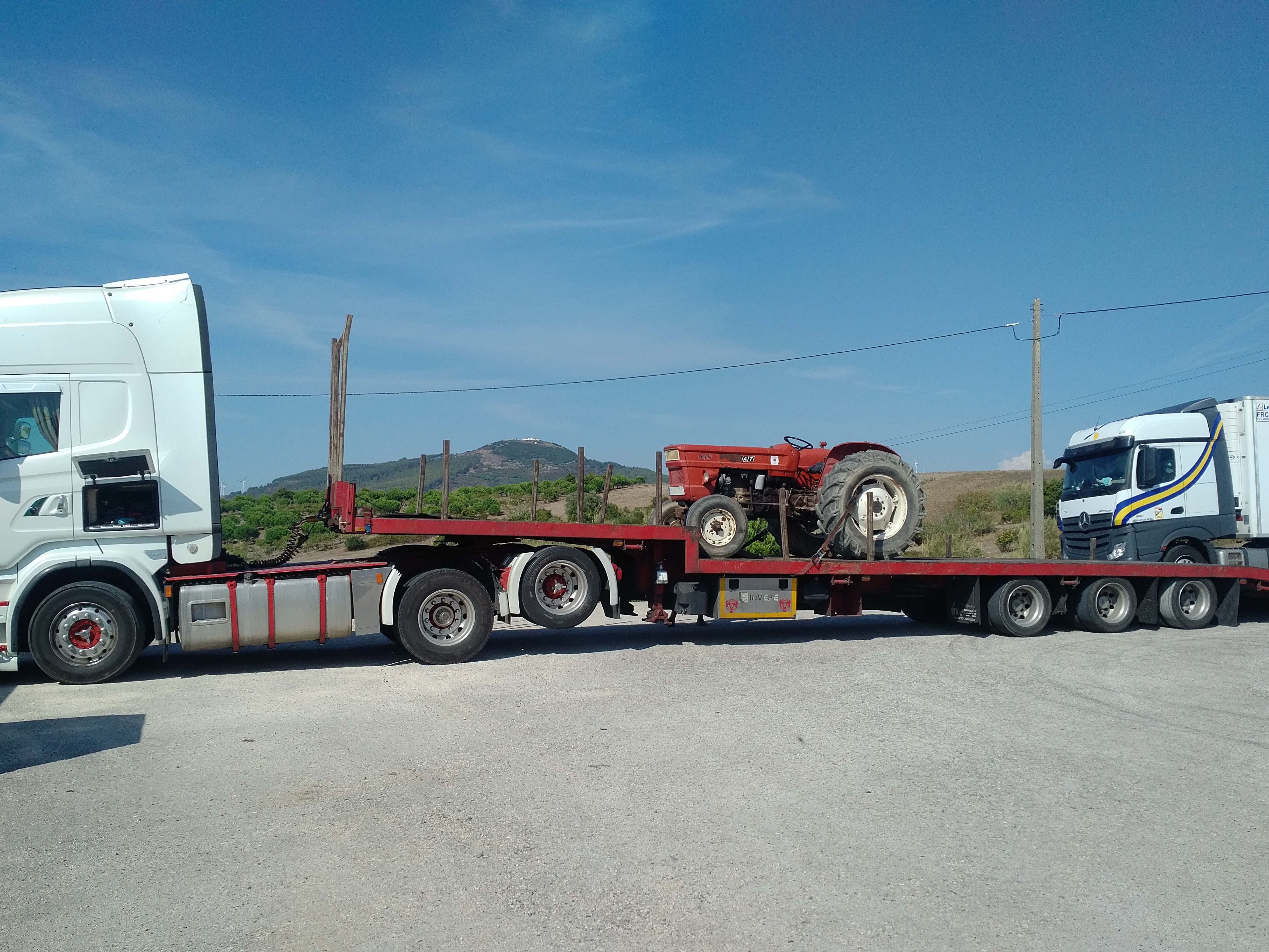 Transport & Delivery of FIAT 640 farm tractor to port.