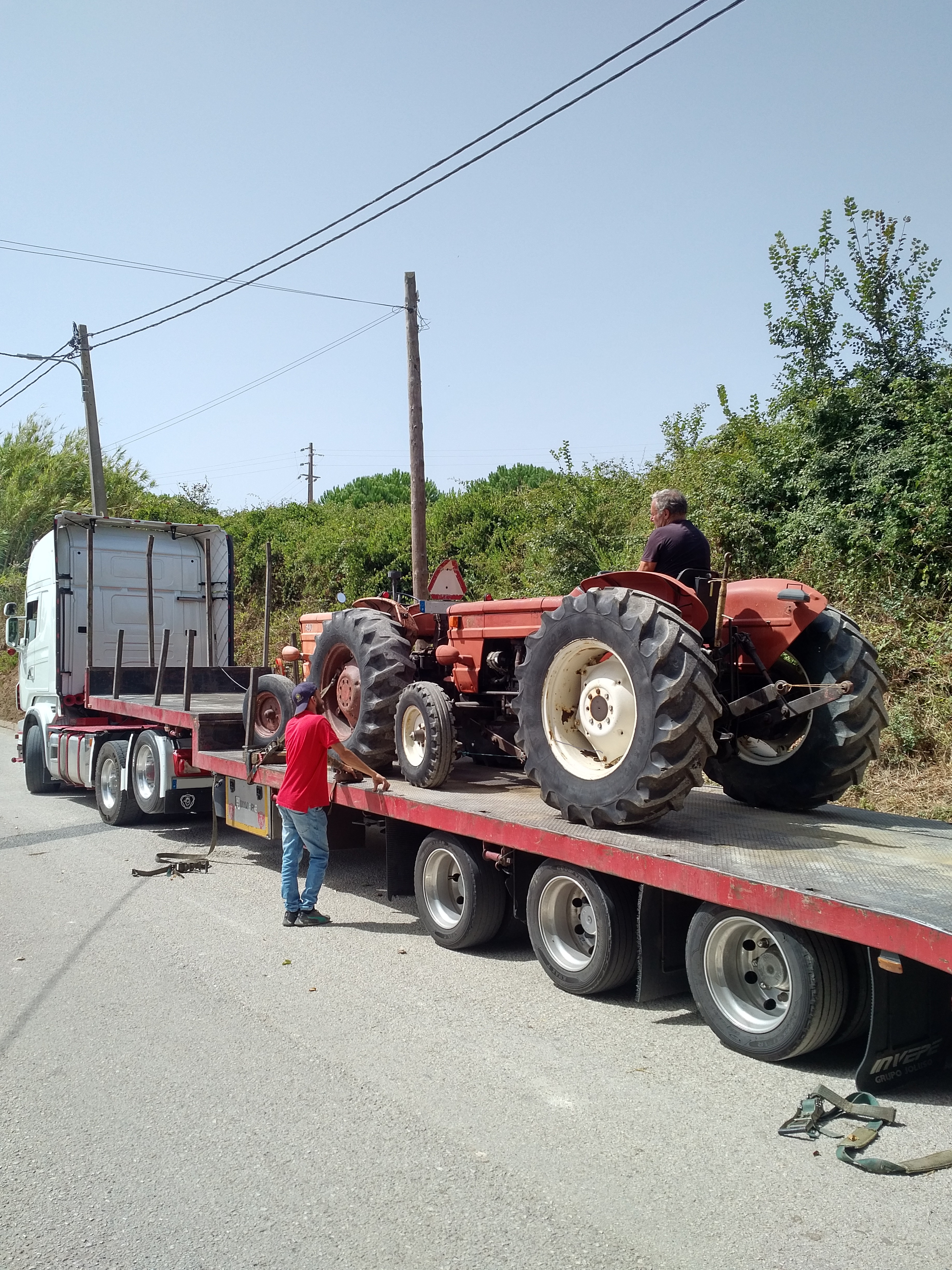 Transport & Delivery of FIAT 640 farm tractors.