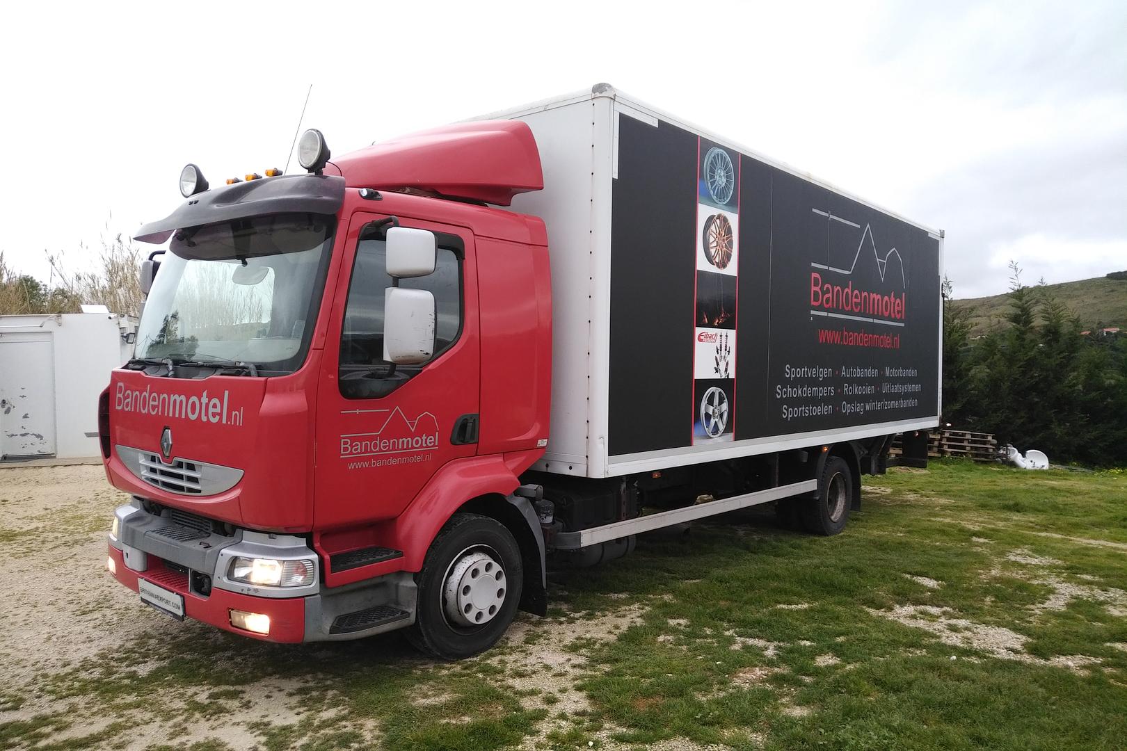 FOR SALE: Left Hand Drive Renault Midlum 12 Ton Box Lorry with Tail Lift (Euro 4)