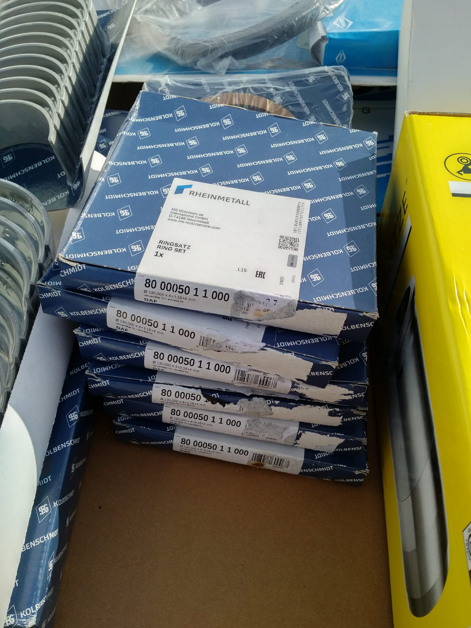 Engine parts for a 1998 DAF XF95 480 Euro 2 engine rebuild recently sold to Lagos - Nigeria.