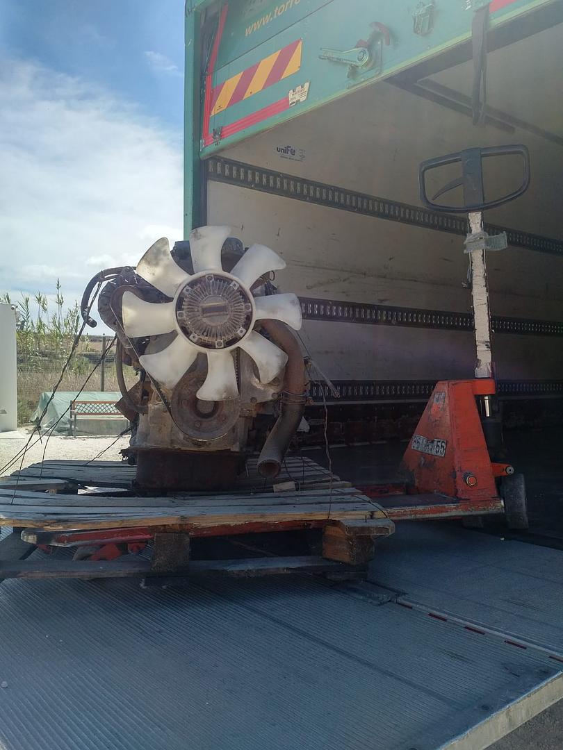 Engine & Gearbox Shipping from Europe Worldwide – Pallet Freight & Export Service