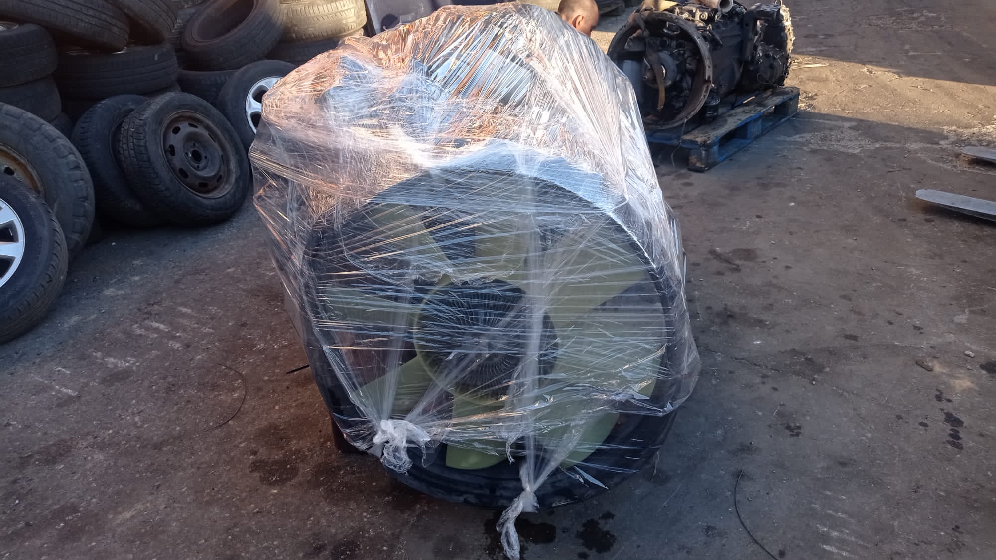 Scania DSC12 Euro 2 engine & Scania GRS900 manual gearbox with retarder recently sold to Lagos - Nigeria.