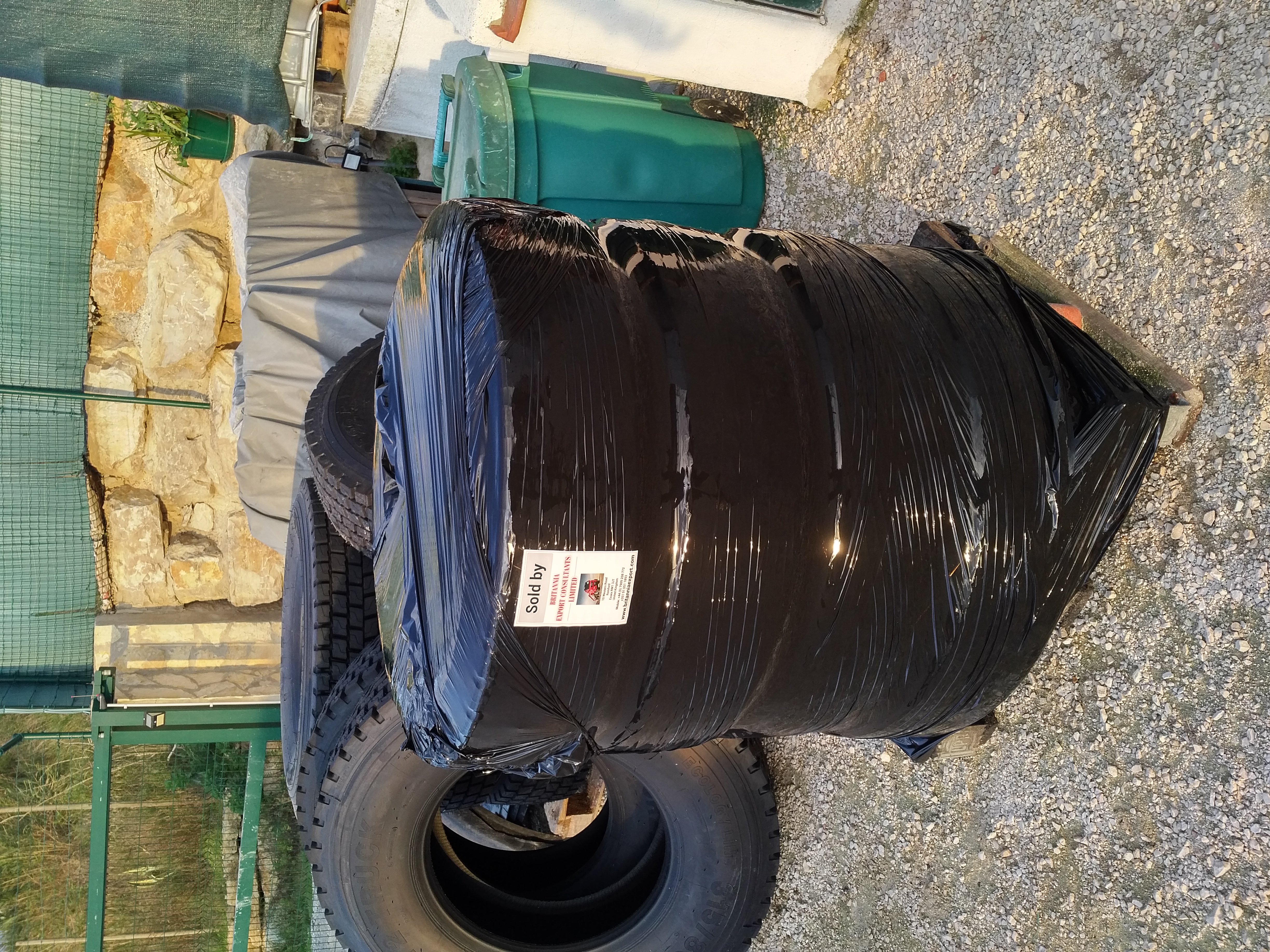 Transport & Delivery of 9.5R17.5 truck tyres to France.