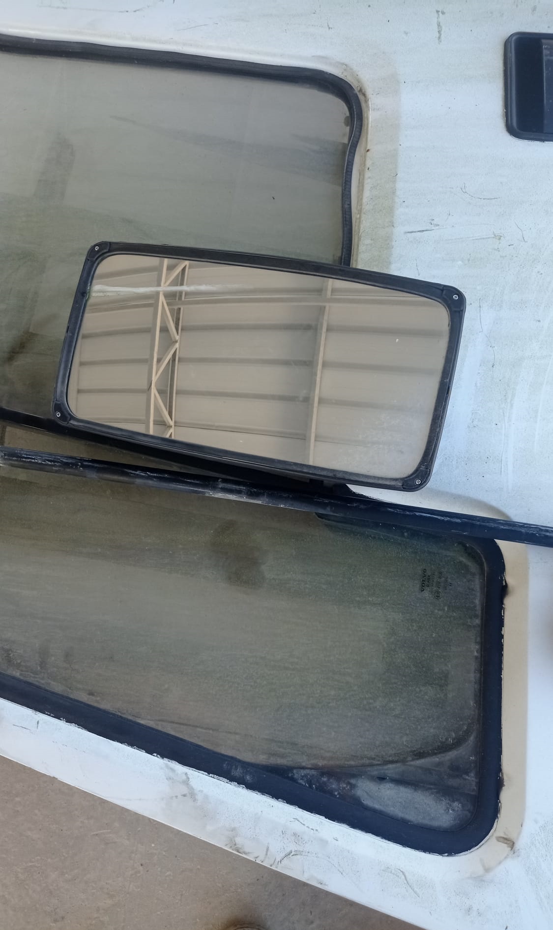 Complete Door for Volvo FL7 truck recently sold to Mallorca - Illes Baleares - Spain.