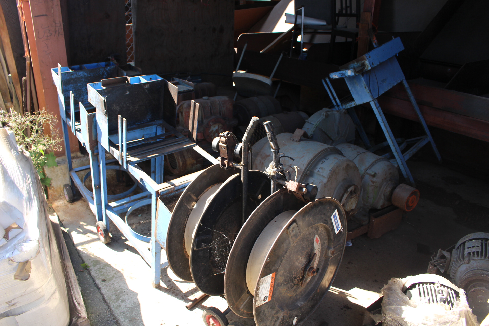 PAST AUCTION- SILVER CREEK PREMIUM PRODUCTS & MISSION SHAKE & SHINGLES 