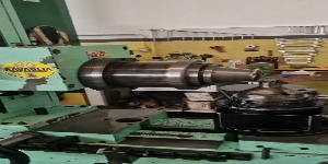 Riproduci video