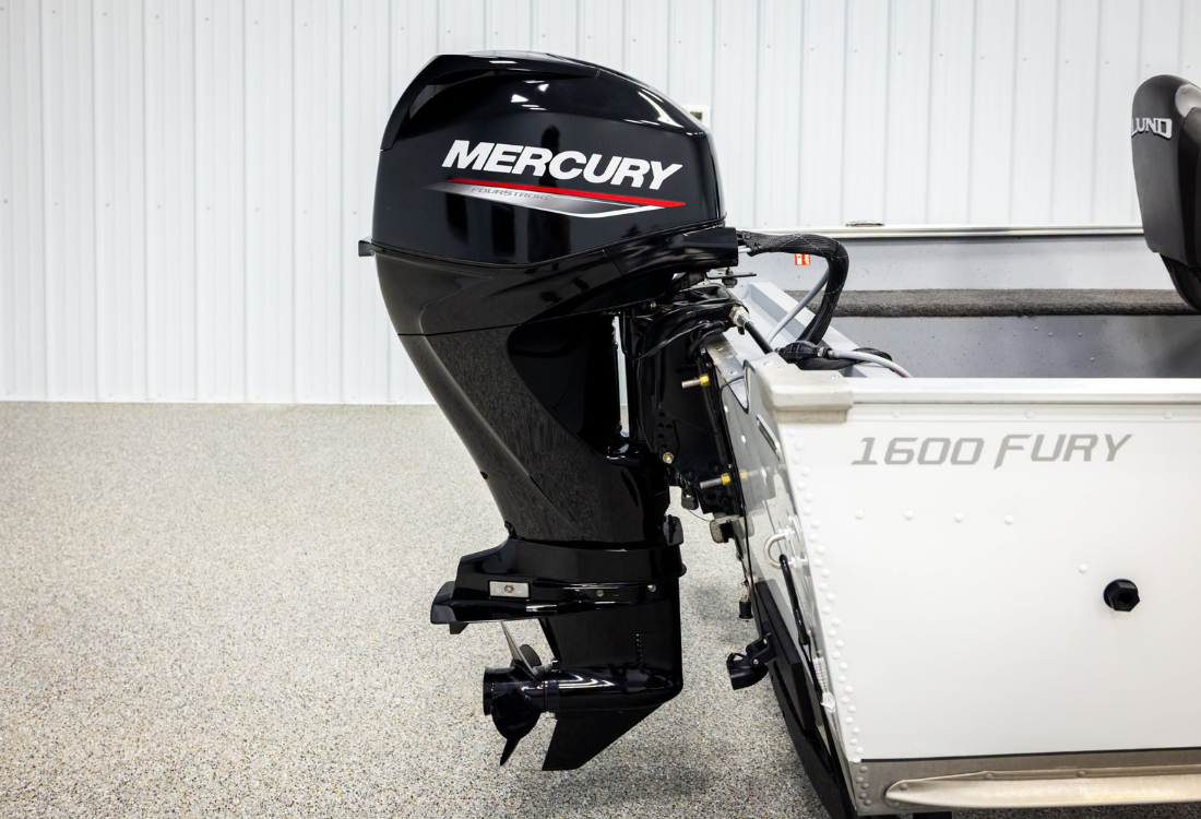 Inboard or Outboard? How to Pick the Power for Your Boat