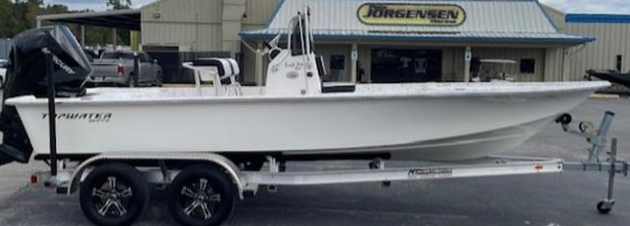The Advantages of Choosing a Center Console Boat for Fishing