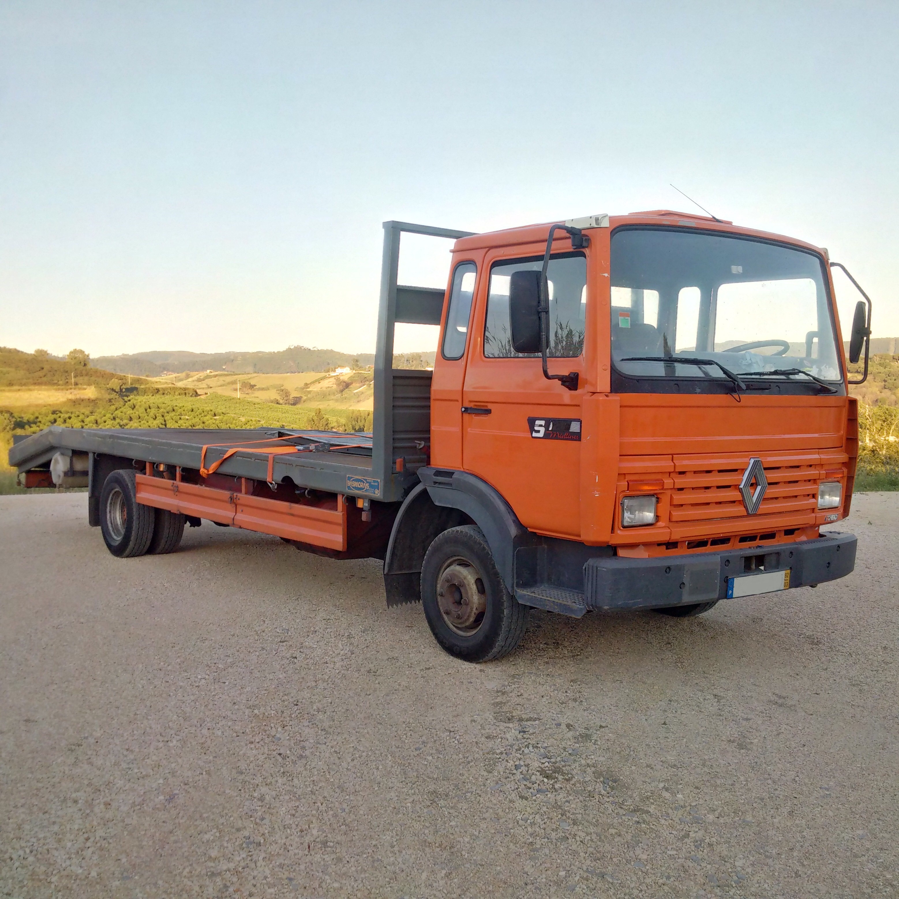 For sale left hand drive Renault Midliner S120 tow truck.