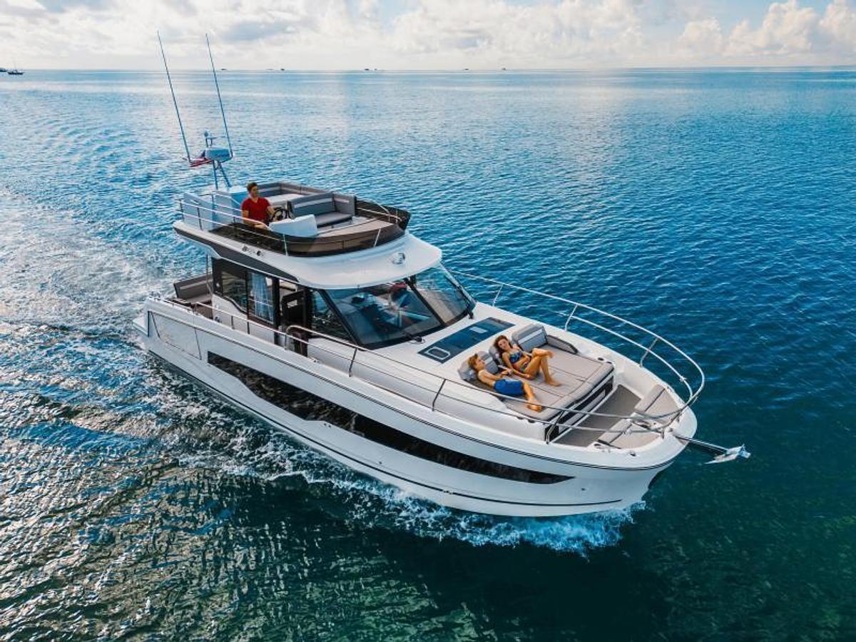 COMING SOON 2027 Jeanneau NC 1295 Fly