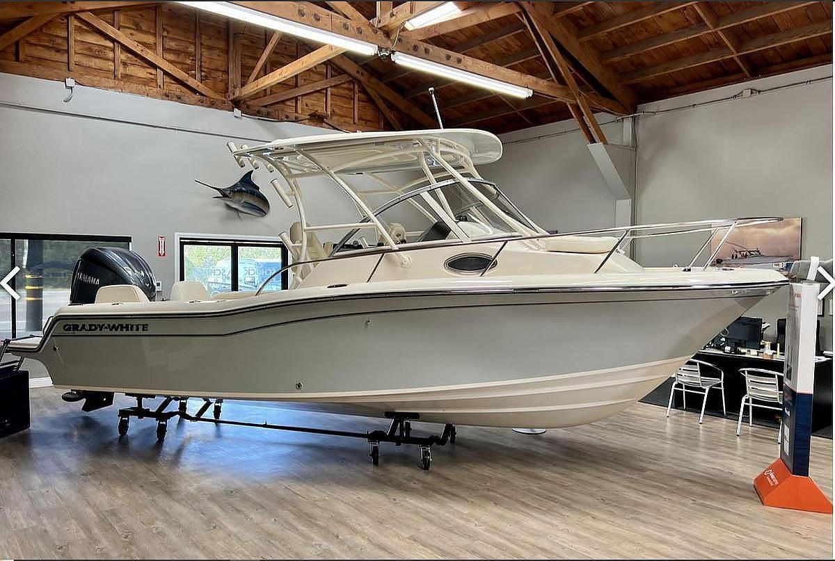 Placeholder image for the Grady-White 218