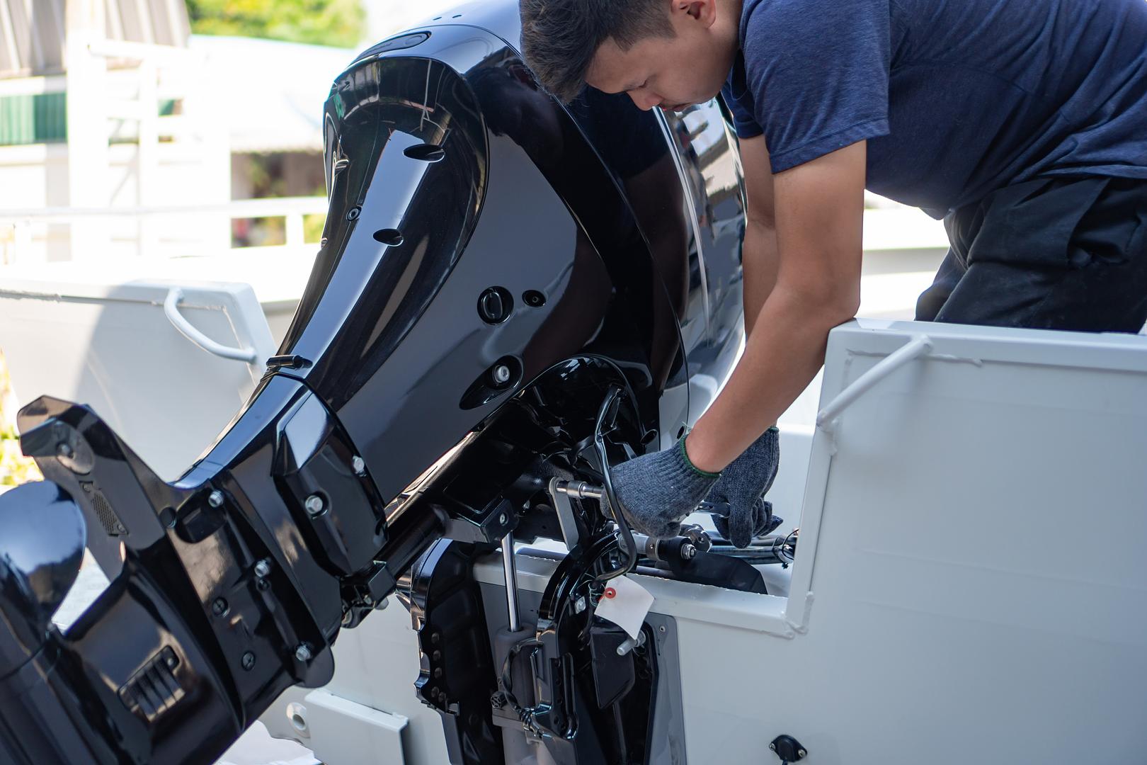 Brightwell's Boathouse boat repair and maintenance service