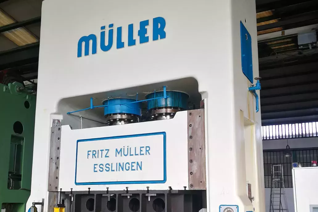 genta-presse-prodotti-macchine (1).webp