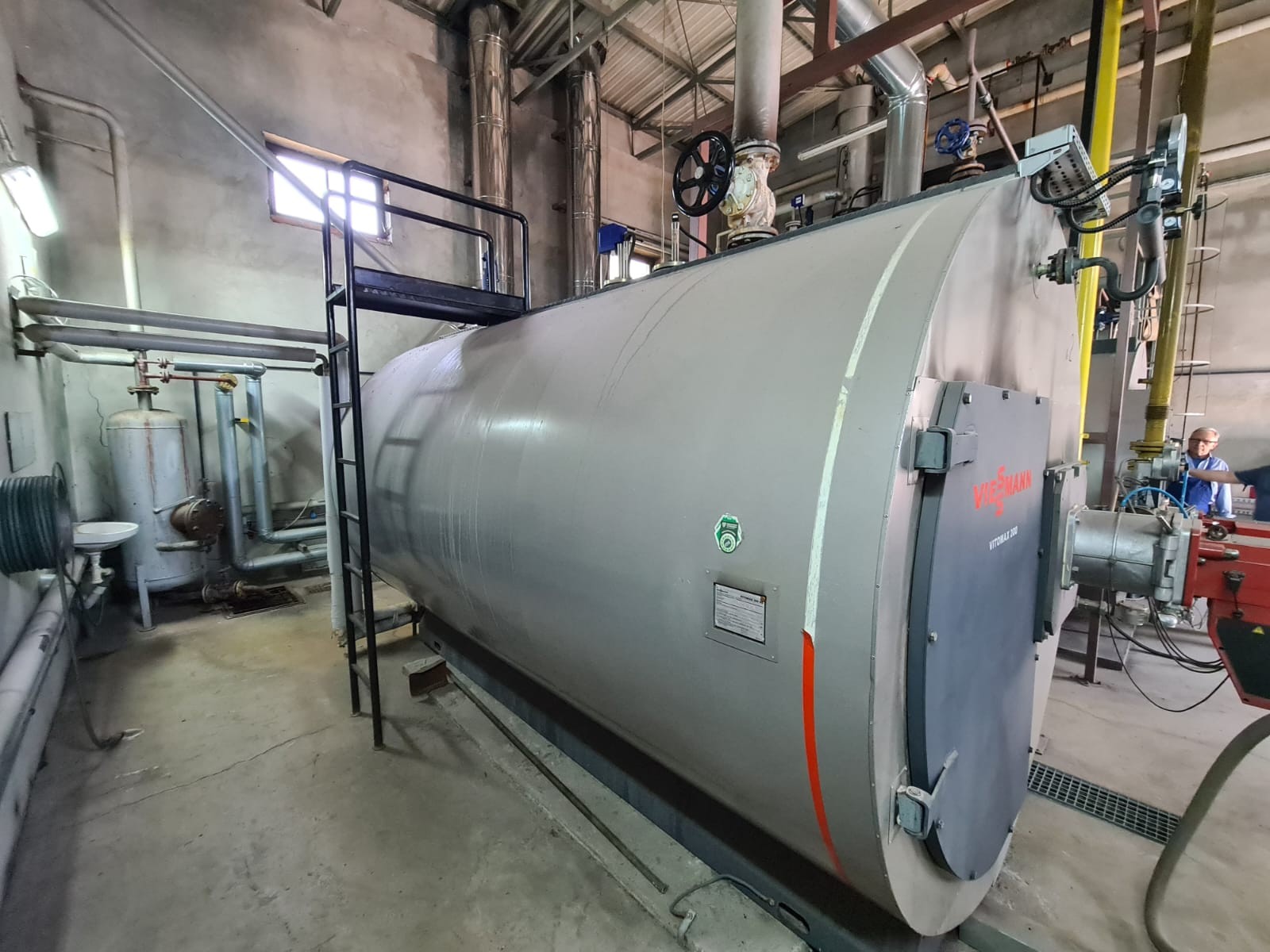Used VIESSMANN Steam Boiler 200 HS (2002) – 3200 Kg/h, 10 Bar for Sale