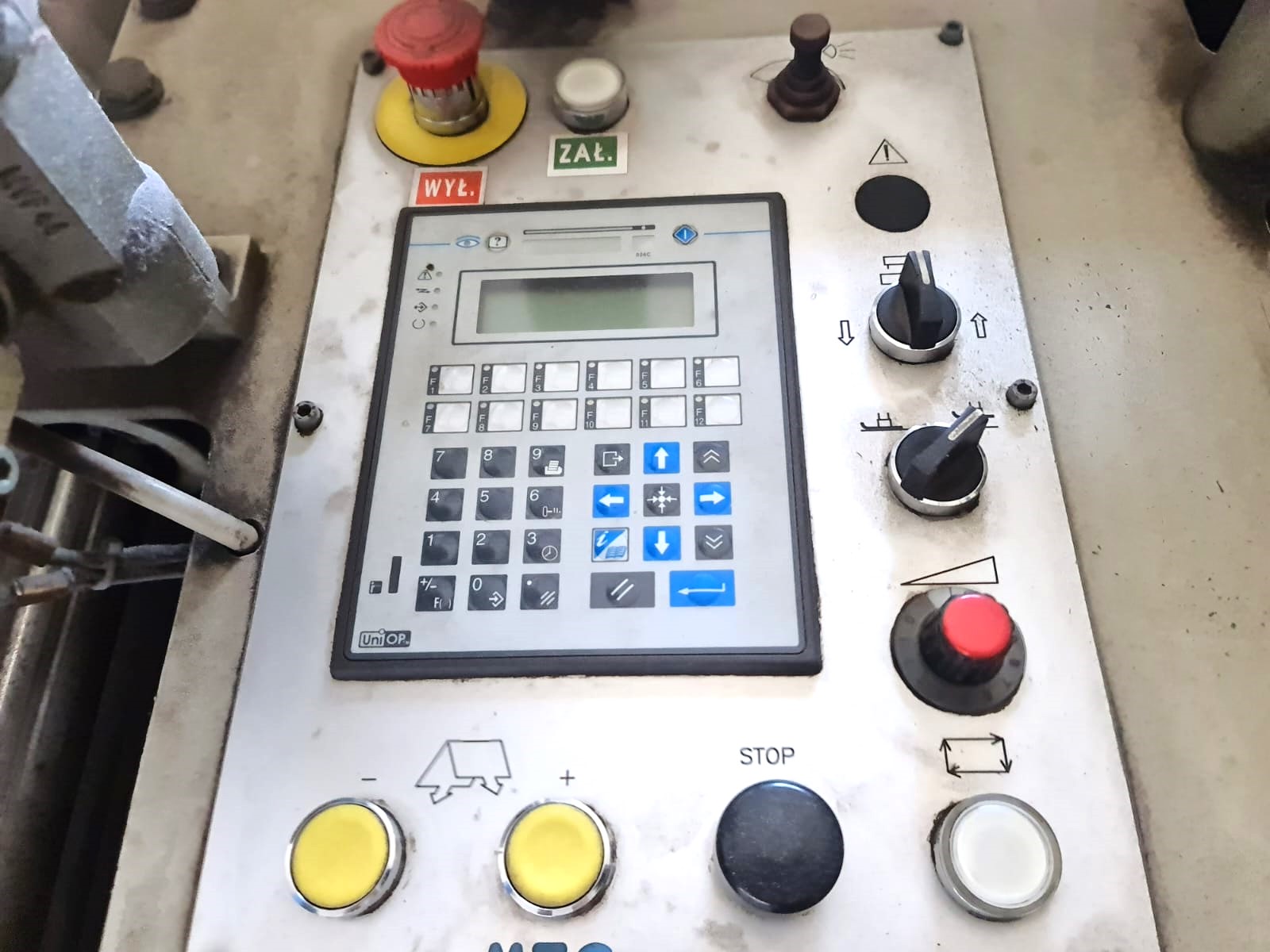 Mejora tu Producción Textil con la Máquina MTG de Doblar y Coser