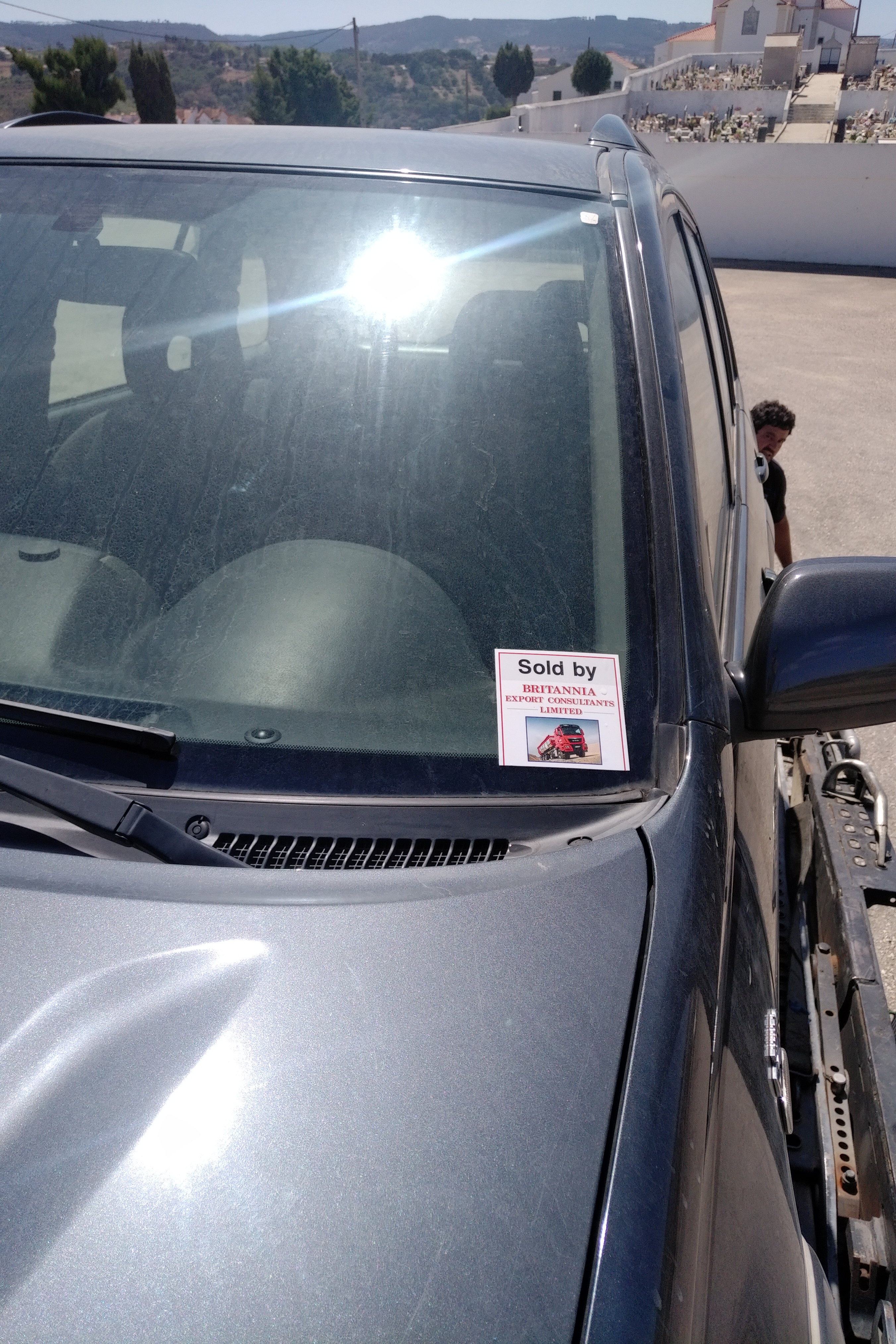 Transport of Toyota RAV4 4X4 SUV to Zeebrugge - Belgium. Shipping to Nouakchott - Mauritania.