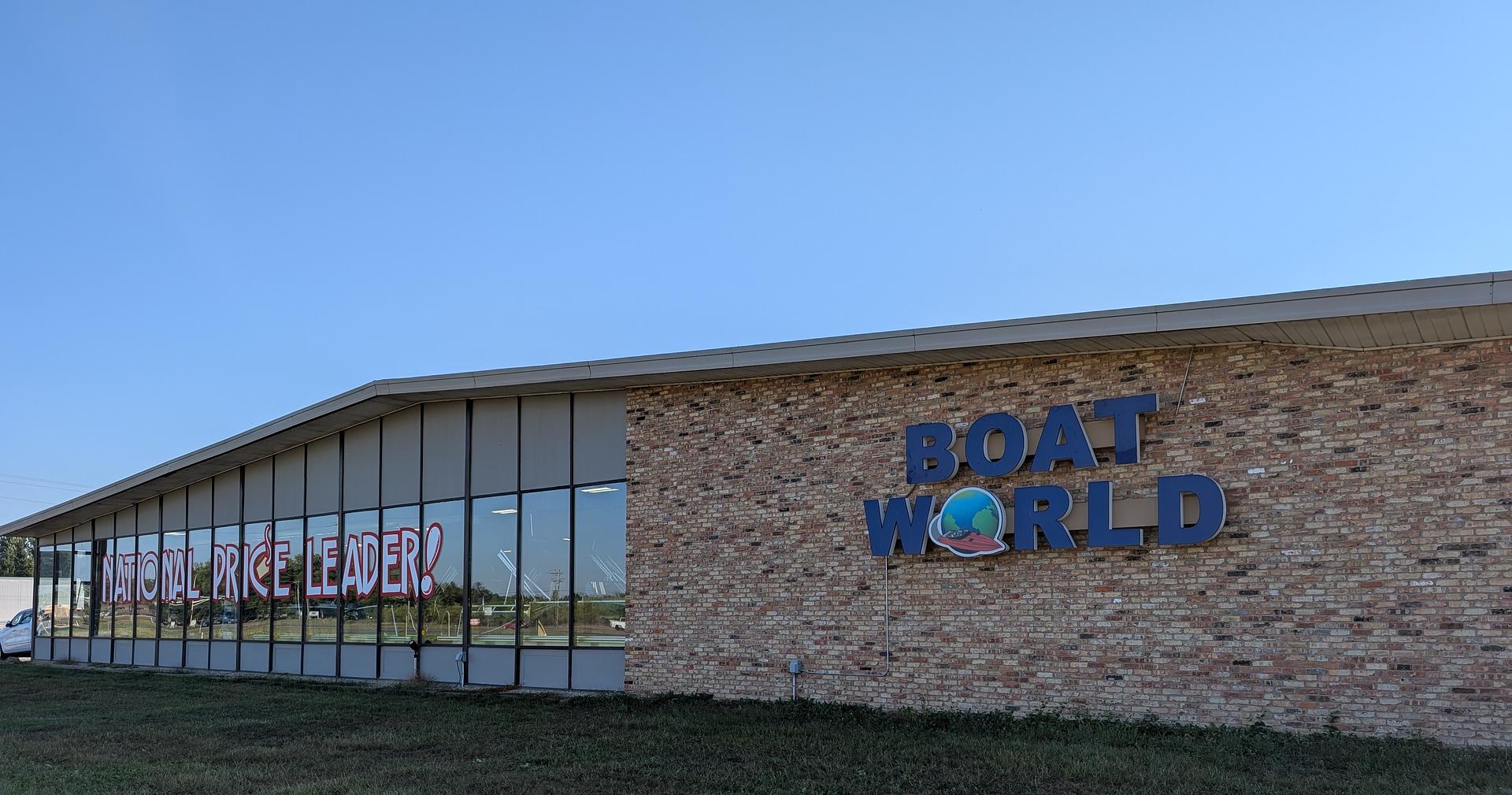 How to Choose the Right Pontoon or Tritoon for Your Lifestyle