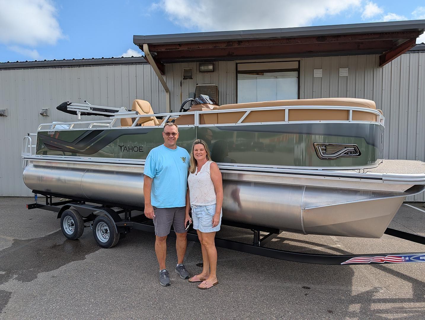 Tahoe Sport 2385 VRB Versatile Rear Bench Pontoon honda 115 HP outboard anoka MN Boat World