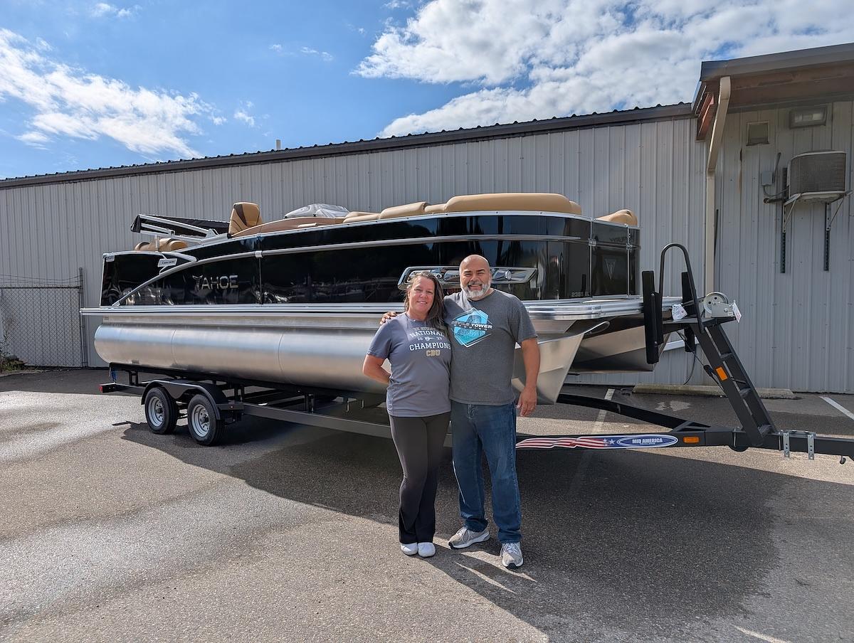 New Tahoe Cascade 2385 Elite honda 115HP outboard Pontoon CA winchester california 92596 Boat World