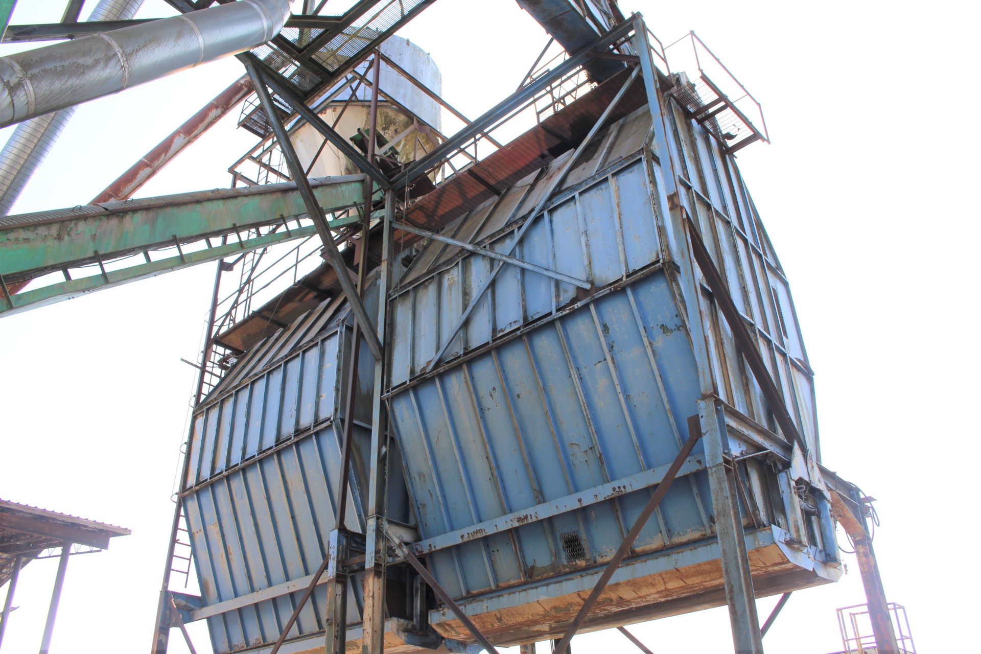 PAST AUCTION- SILVER CREEK PREMIUM PRODUCTS & MISSION SHAKE & SHINGLES 