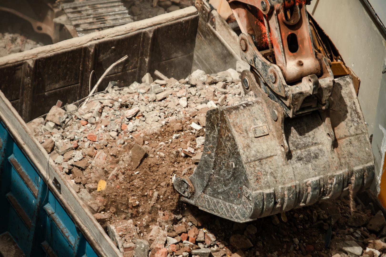 Ceasars screener processing recycled concrete and demolition material on-site