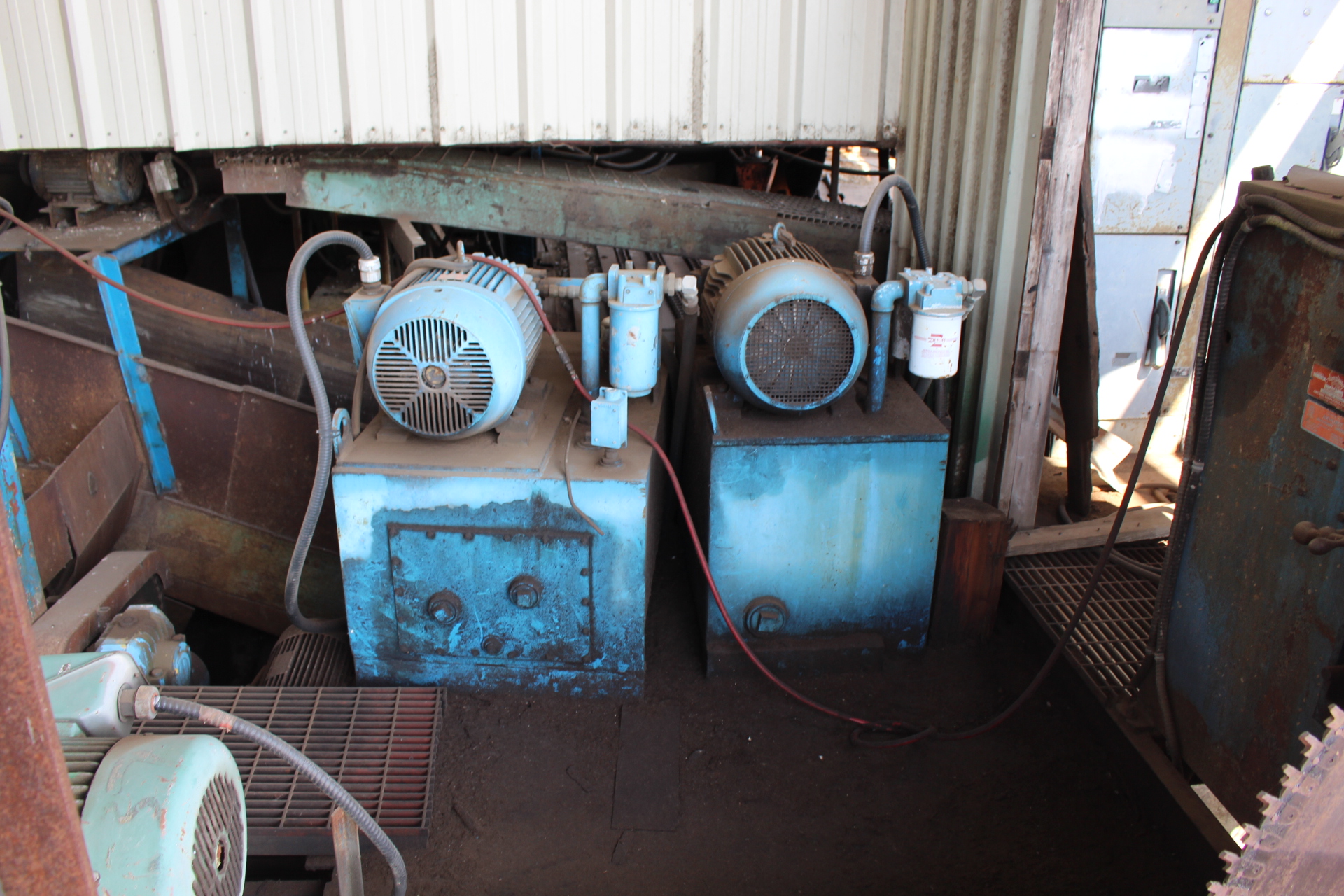 PAST AUCTION- SILVER CREEK PREMIUM PRODUCTS & MISSION SHAKE & SHINGLES 