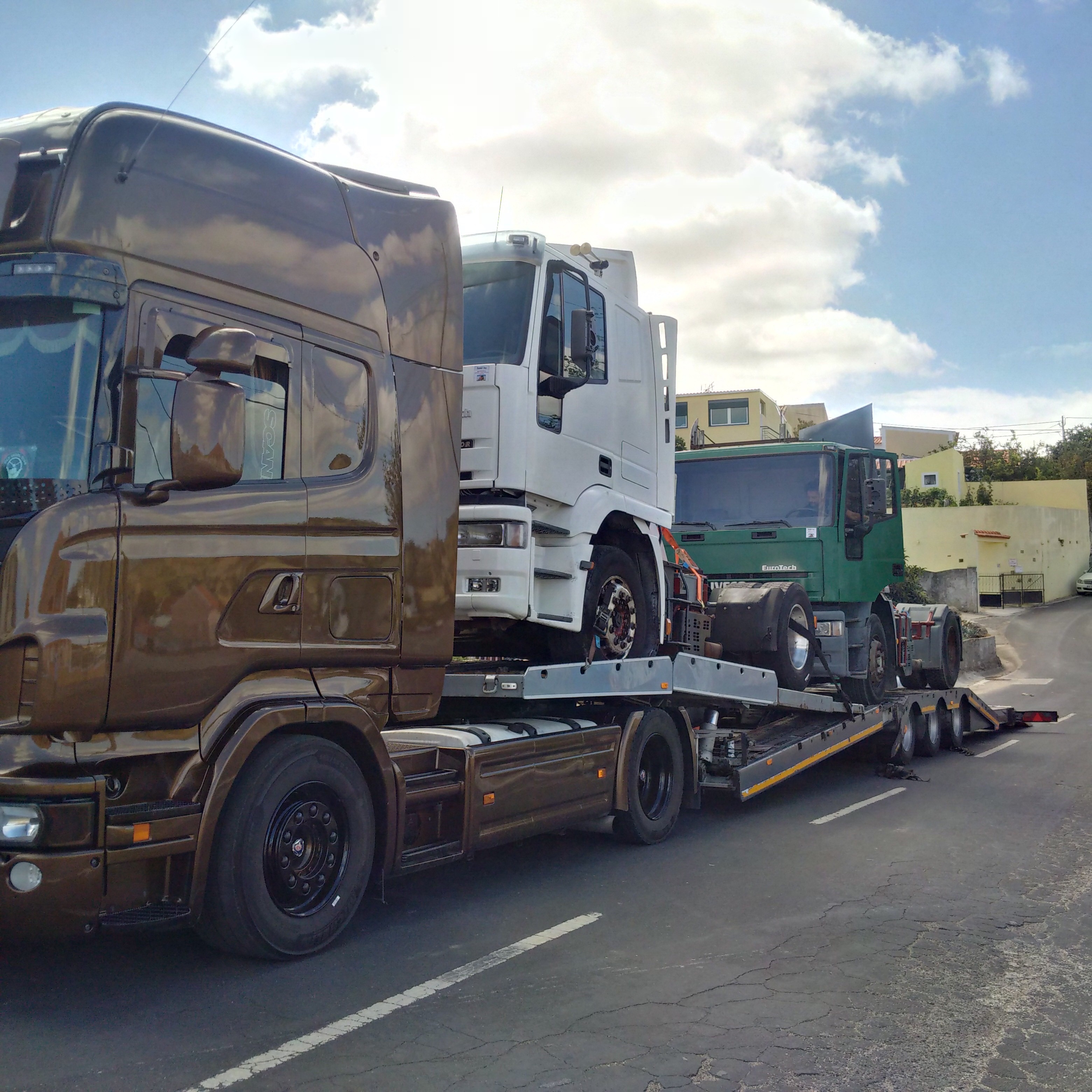 Delivery to Antwerp - Belgium. Shipping to Lagos - Nigeria.