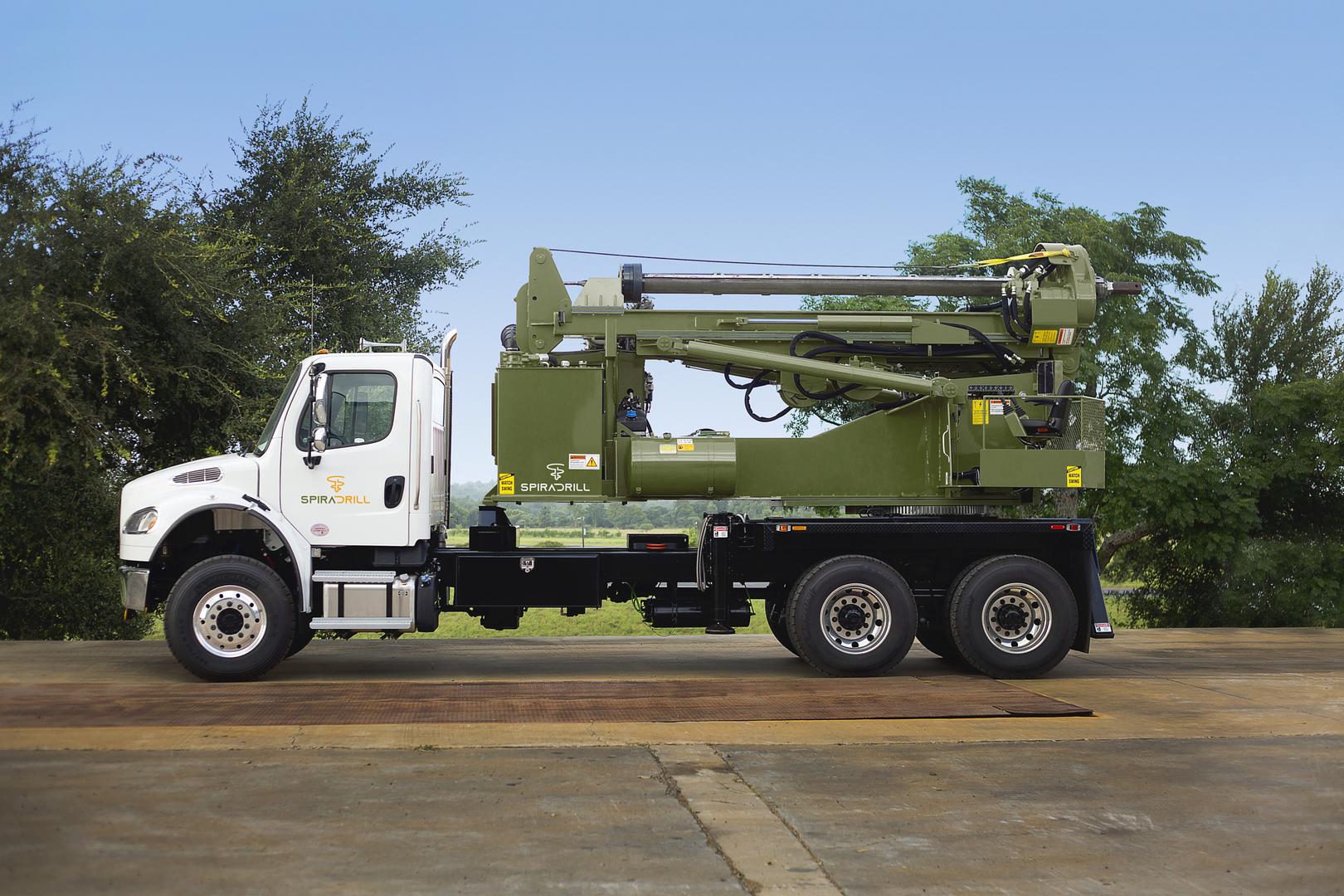 Spiradrill hydraulic drilling rig in the field