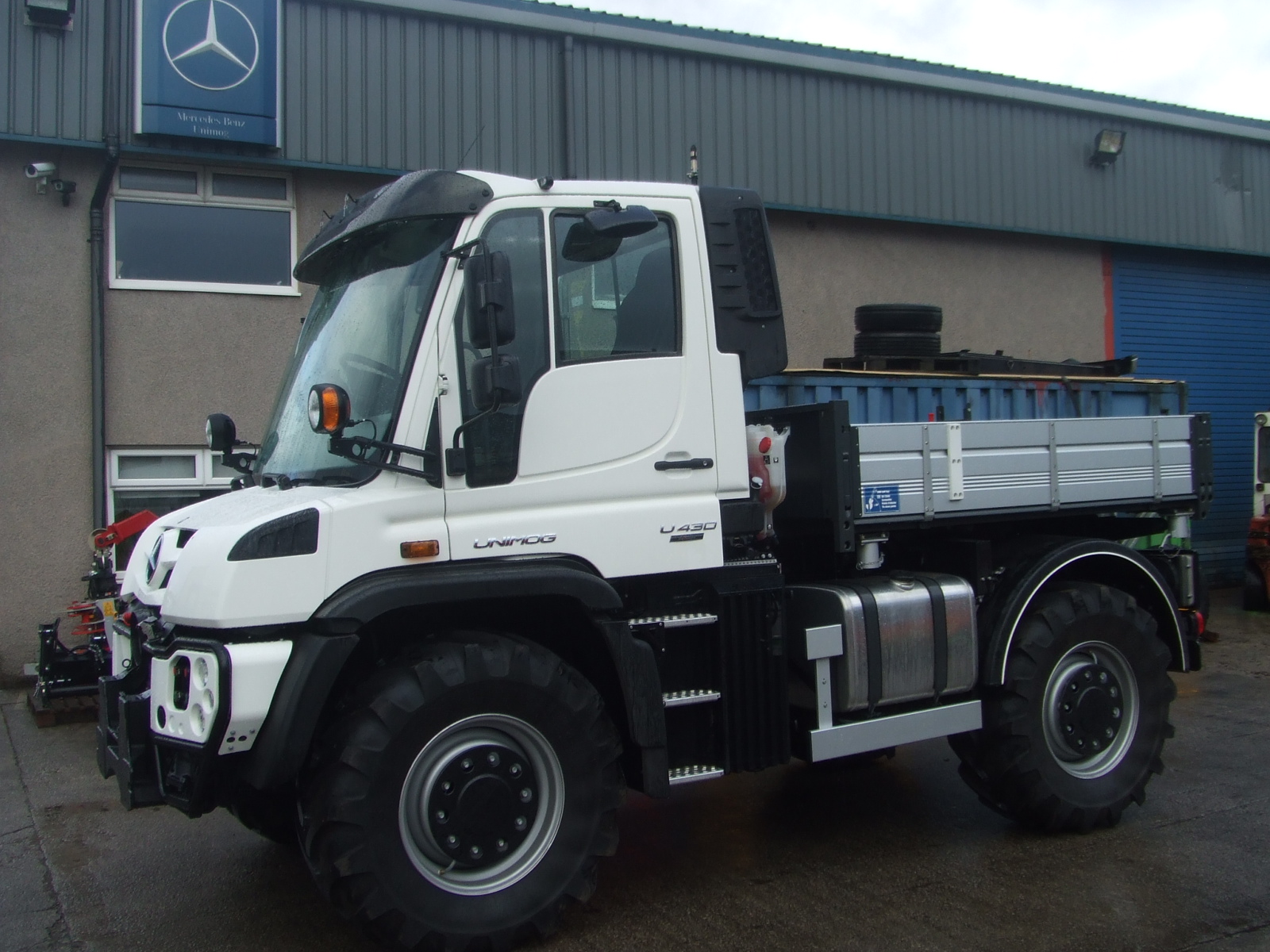 U430 UGE U300 300HP UNIMOG AT INGLETON