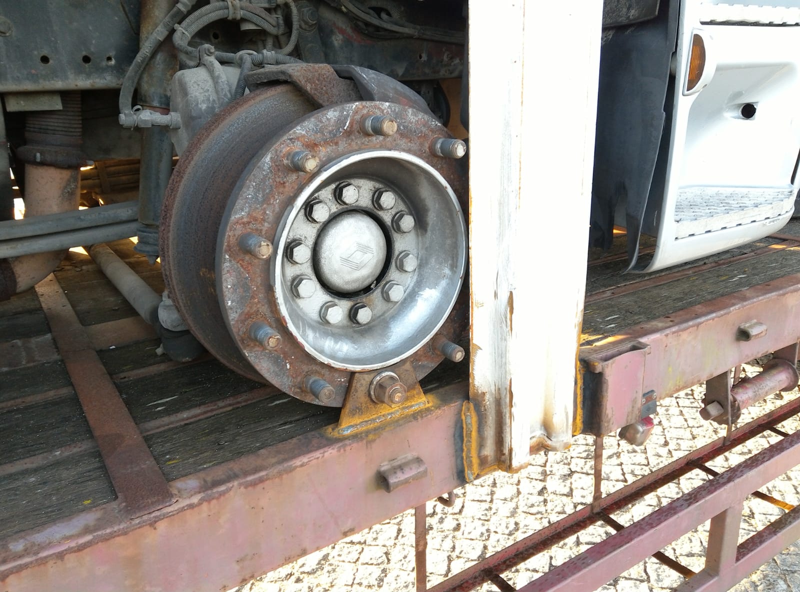 Shipping to Cotonou - Benin in transit to Niamey - Niger.