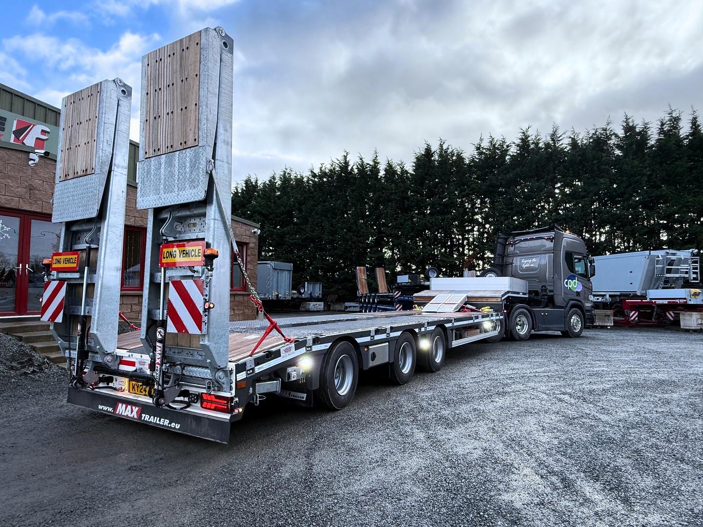 CPD Powerline / Future Thinking Forward Planning on collection of their new MAX Trailer 